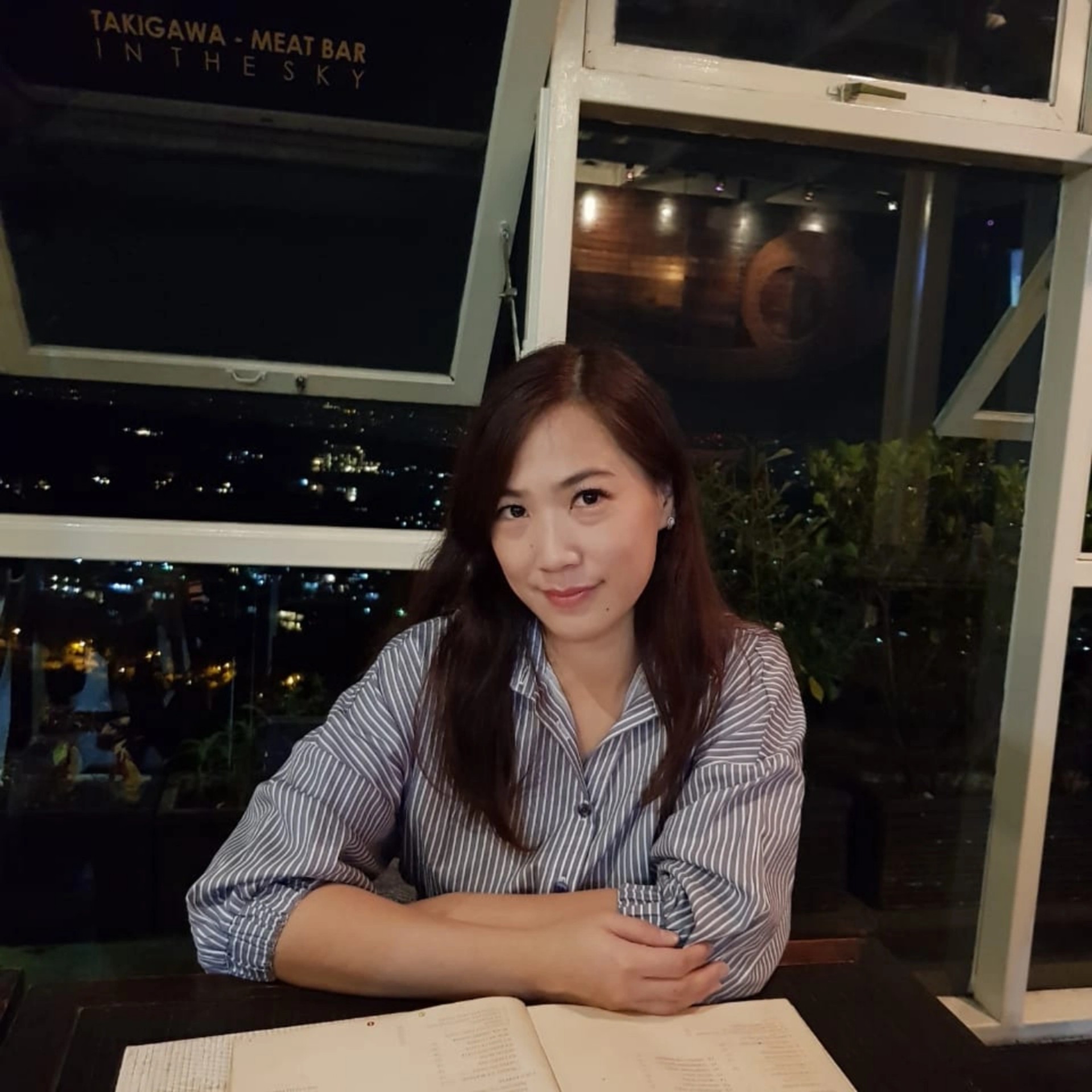 Foto agen properti Evelyn