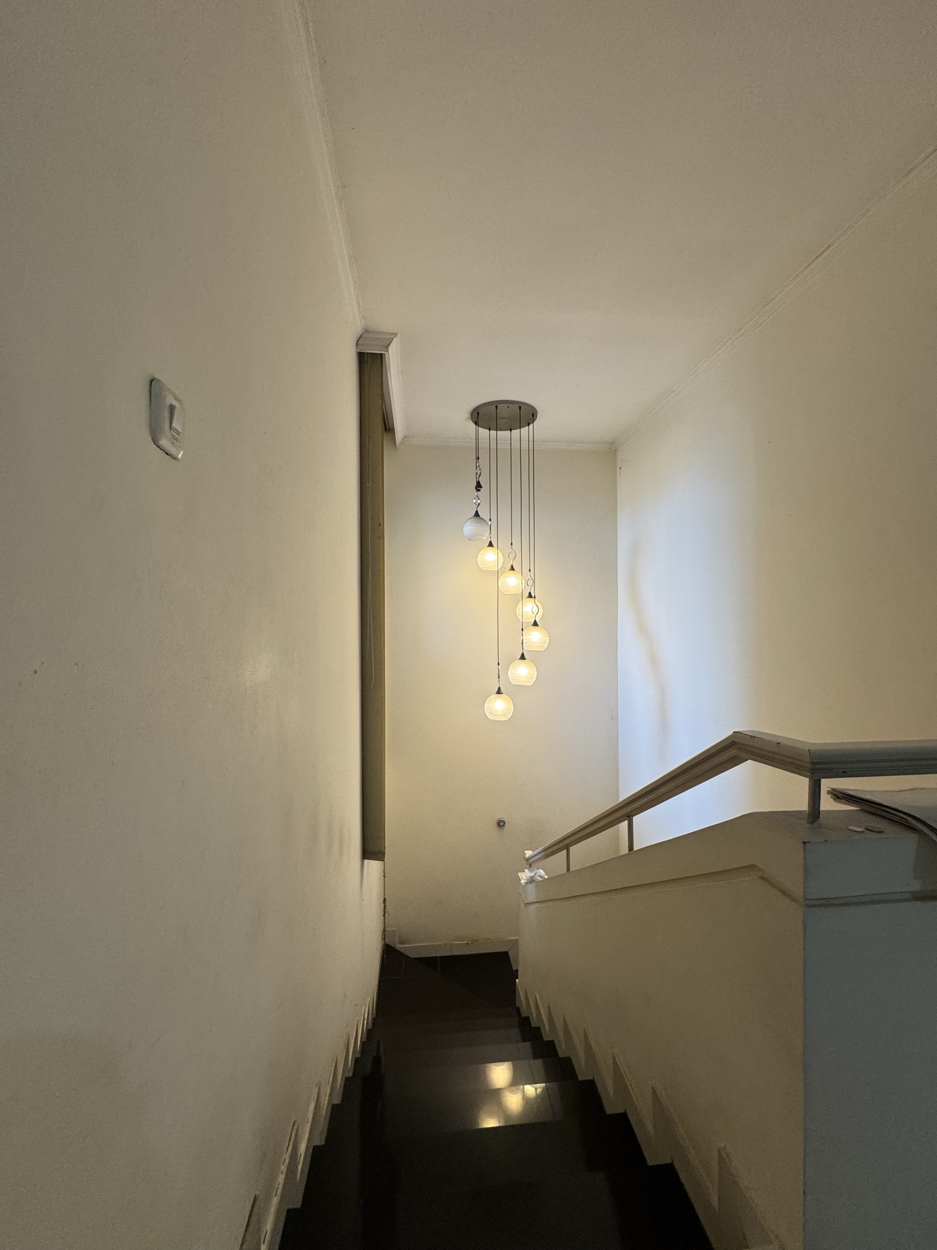 Rumah Dijual di Jakarta Barat, foto 2 dari 10