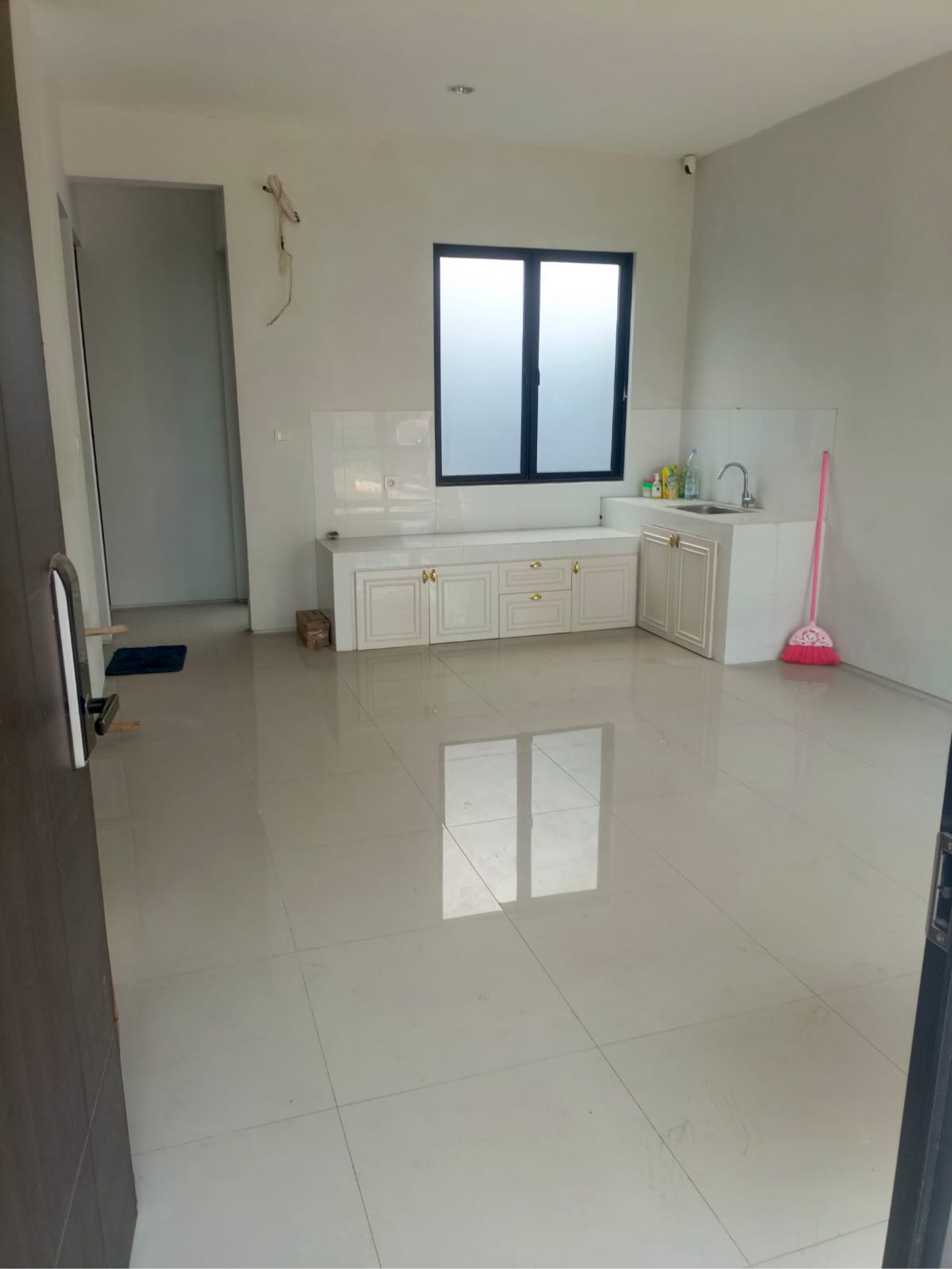 Rumah Dijual di Jakarta Barat, foto 3 dari 10