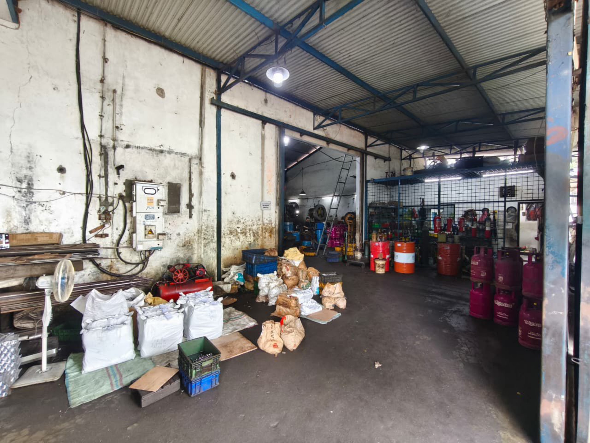 Gudang Dijual di Tangerang, foto 3 dari 5