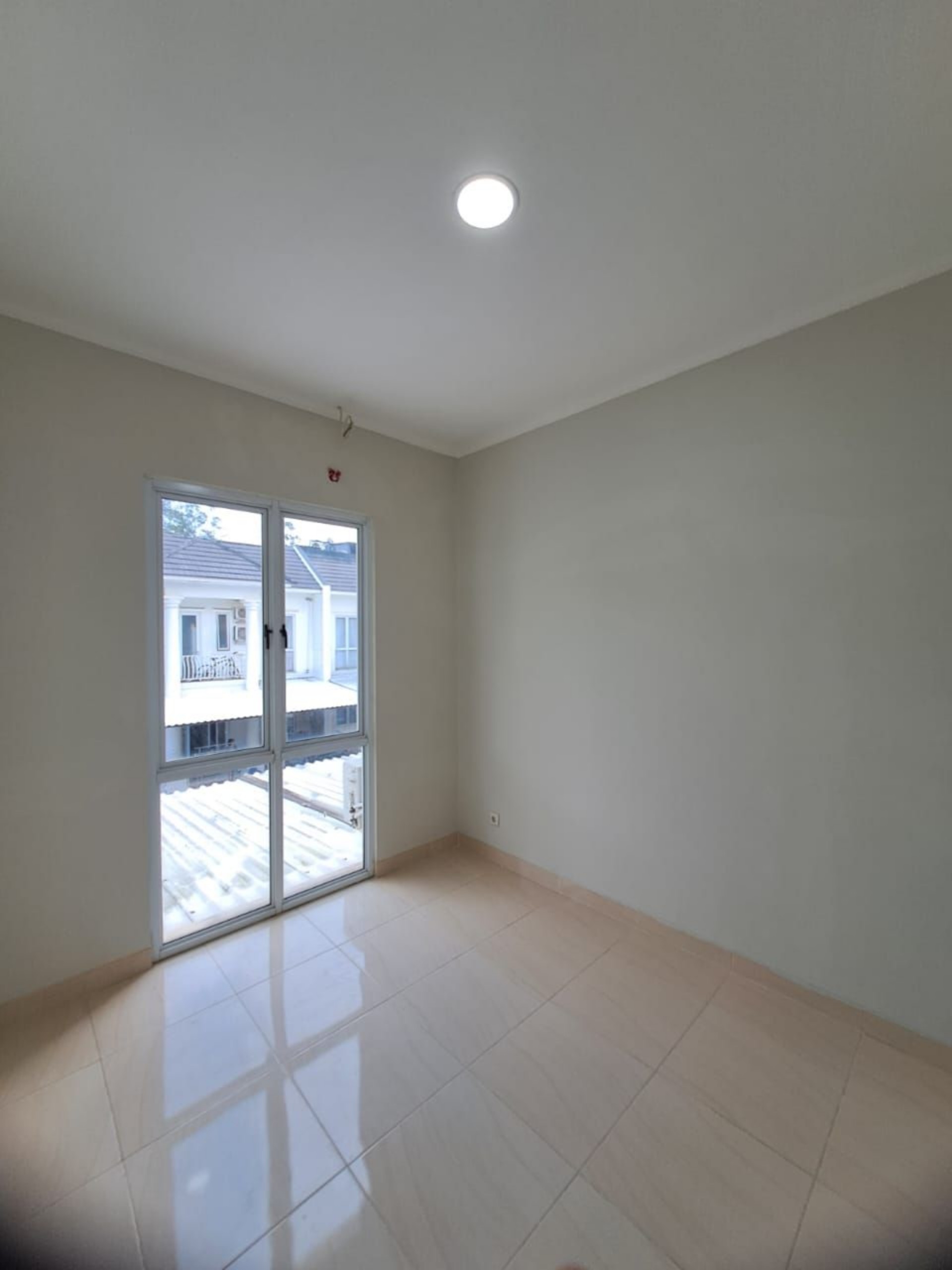 Rumah Dijual di Tangerang, foto 1 dari 10