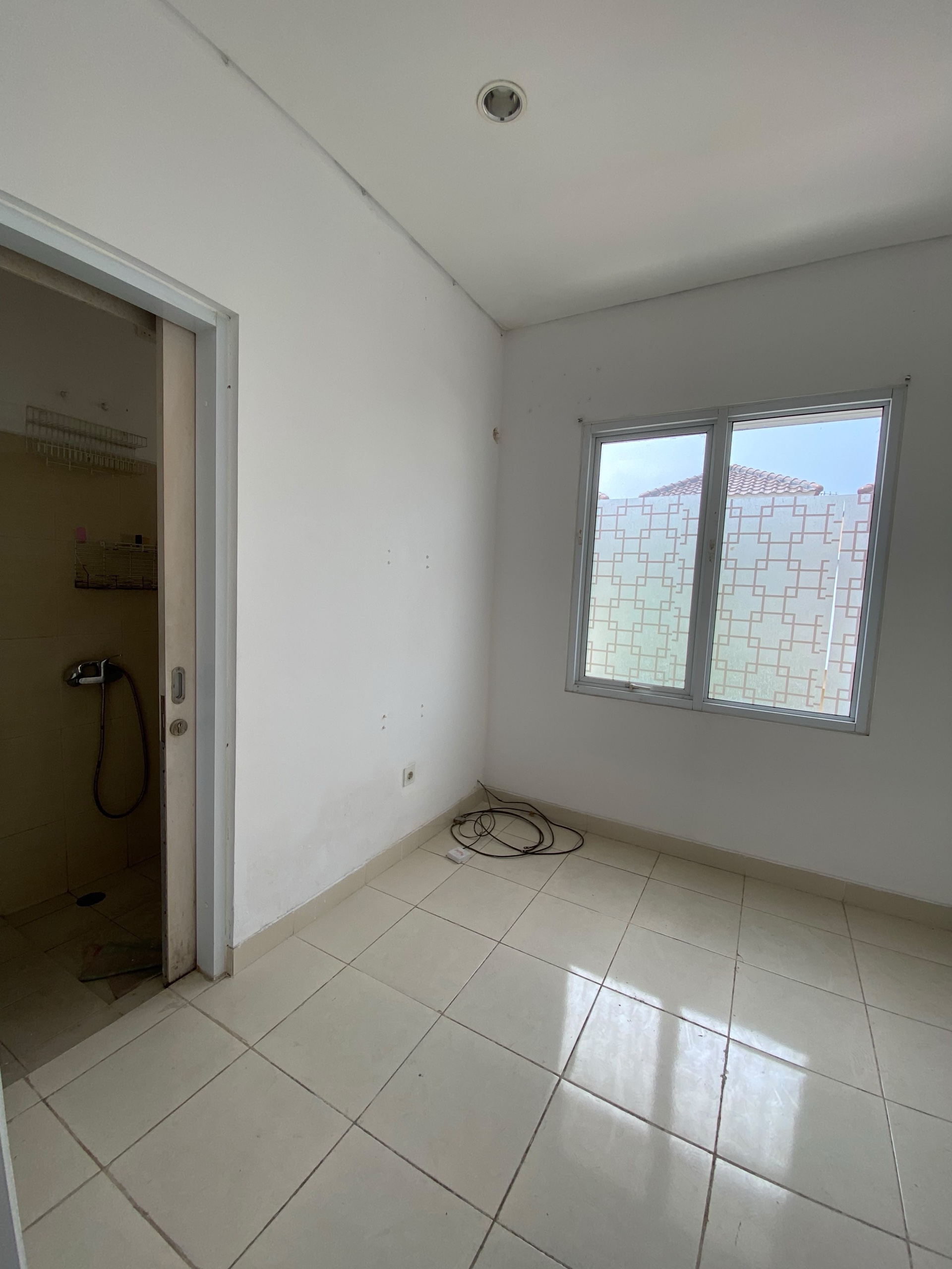 Rumah Disewa di Tangerang, foto 3 dari 8