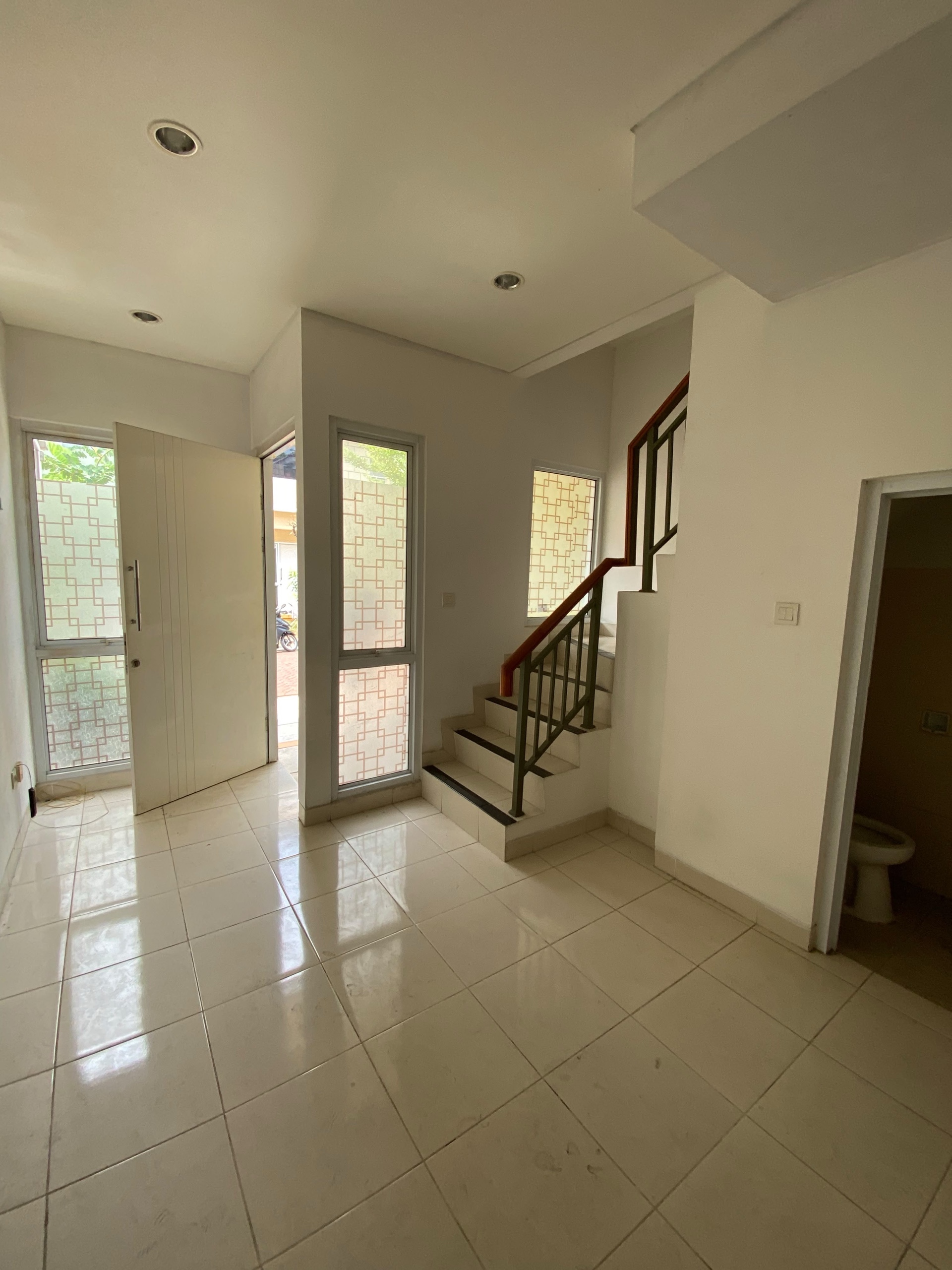 Rumah Disewa di Tangerang, foto 7 dari 8