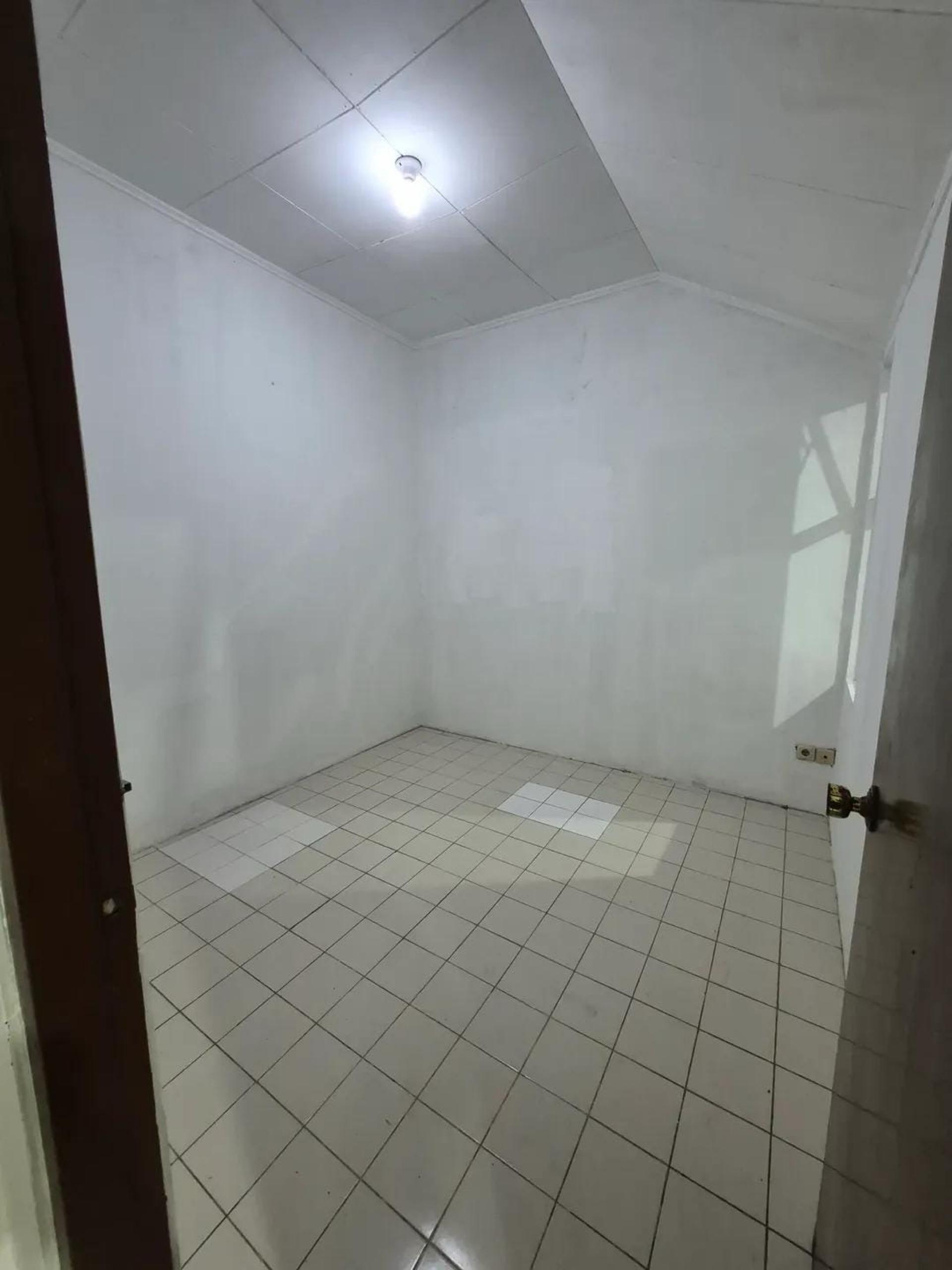 Rumah Disewa di Tangerang, foto 3 dari 10