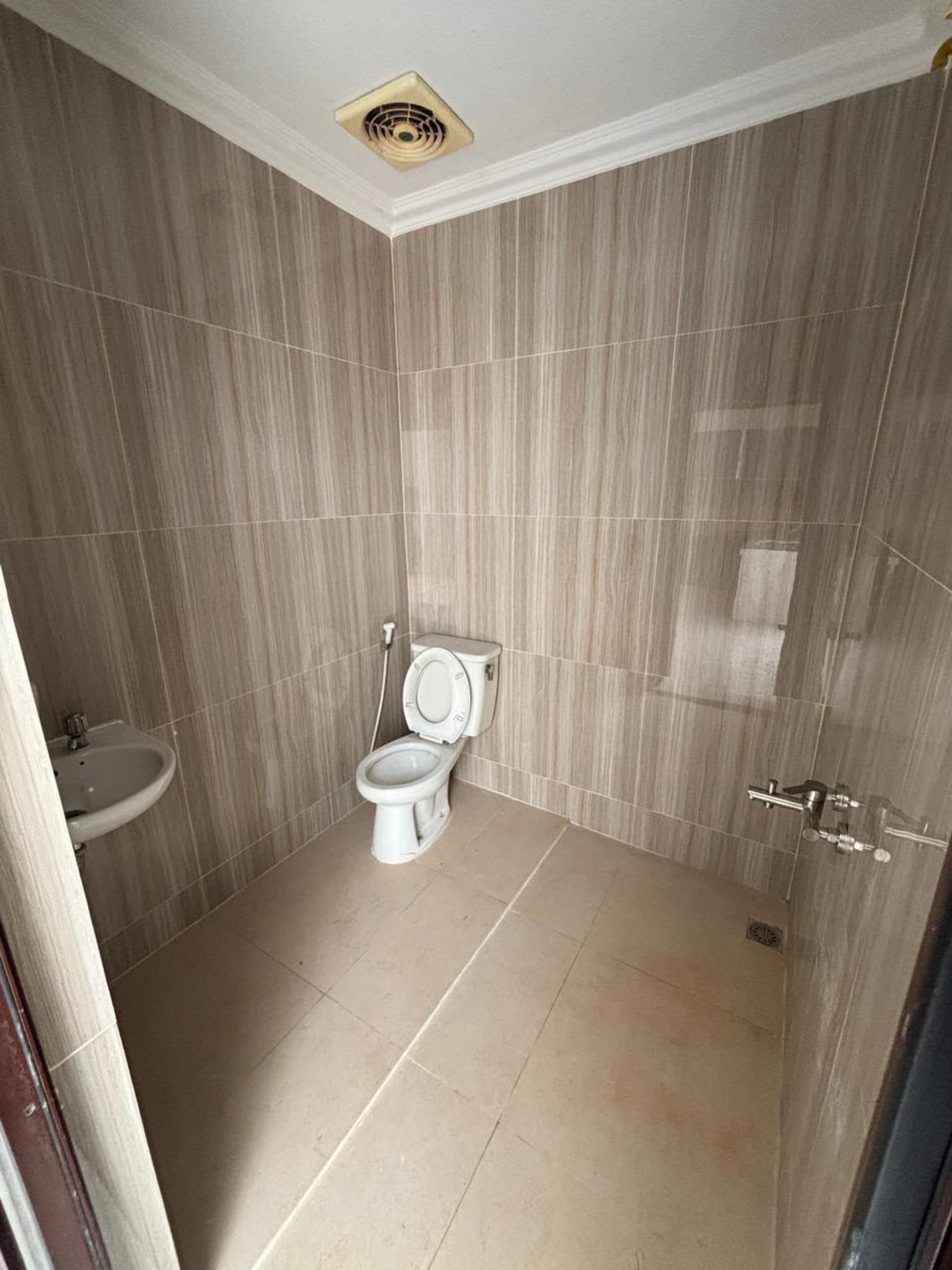 Rumah Dijual di Tangerang, foto 6 dari 9