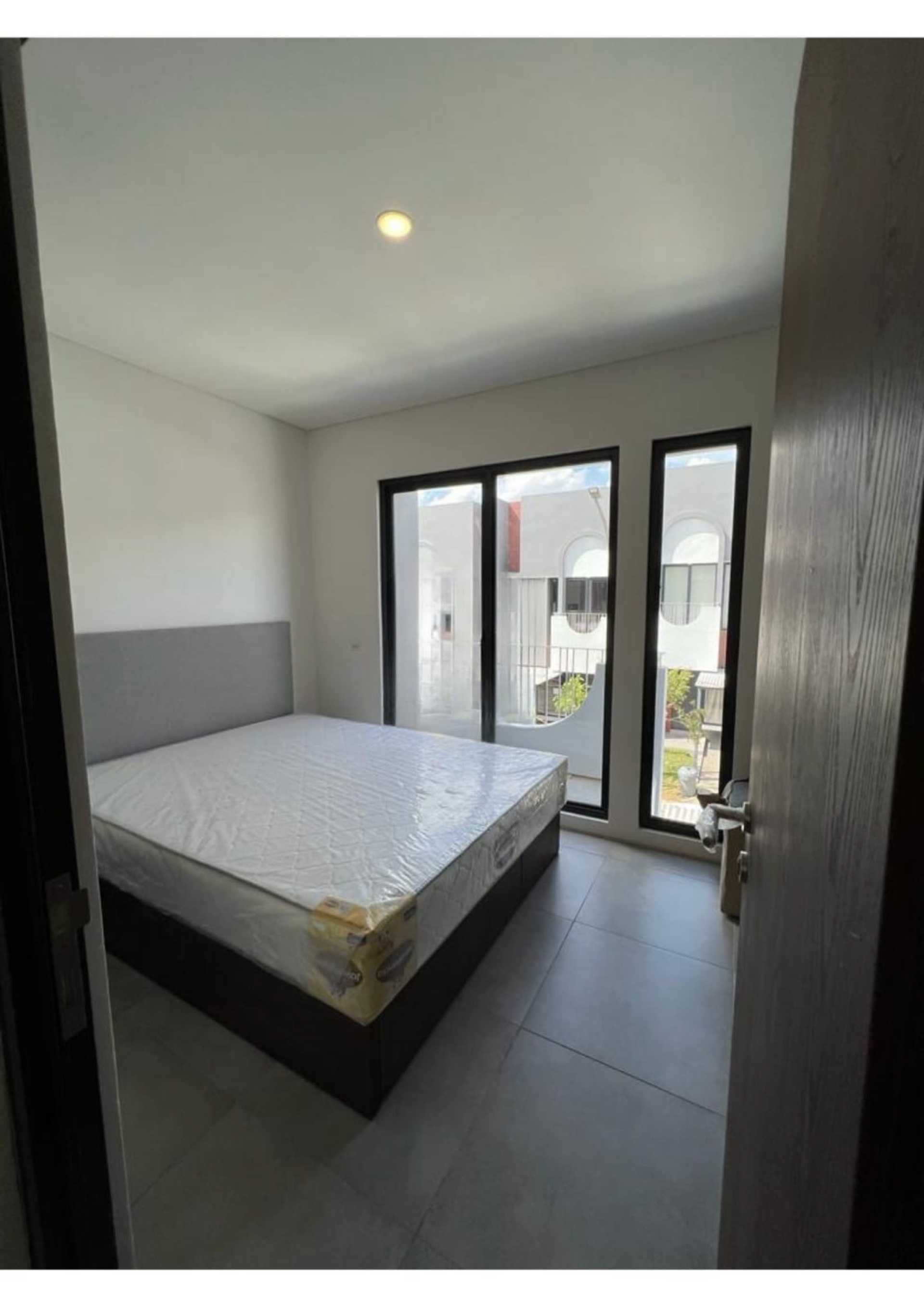 Rumah Disewa di Tangerang, foto 5 dari 9