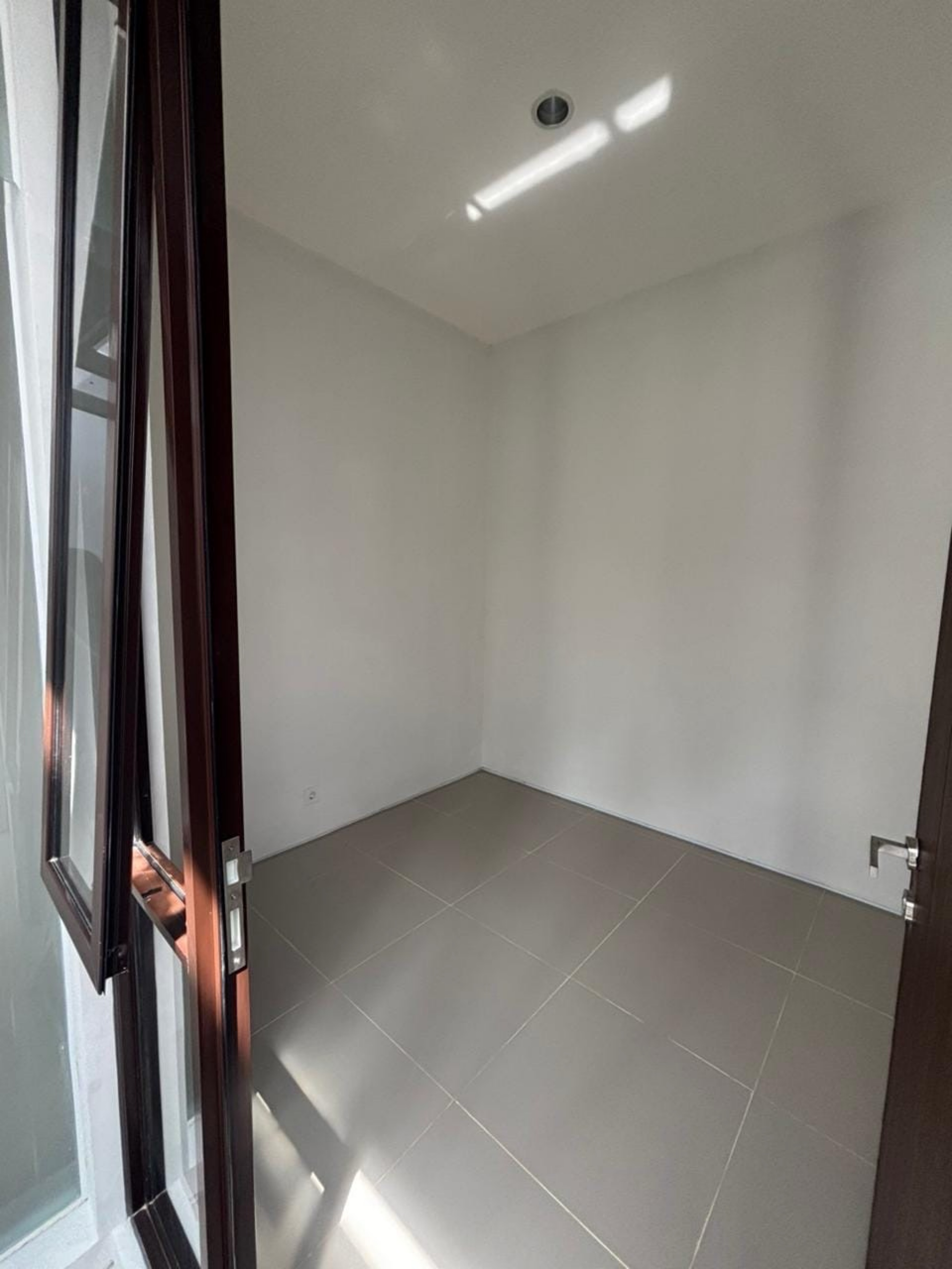 Rumah Disewa di Tangerang, foto 4 dari 10