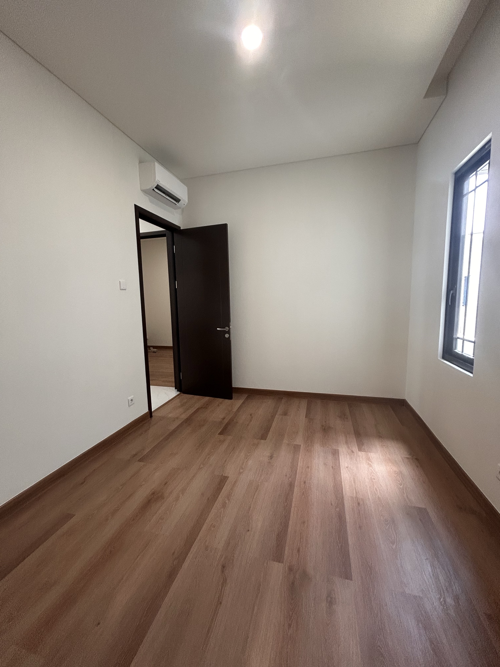 Rumah Disewa di Tangerang, foto 3 dari 10