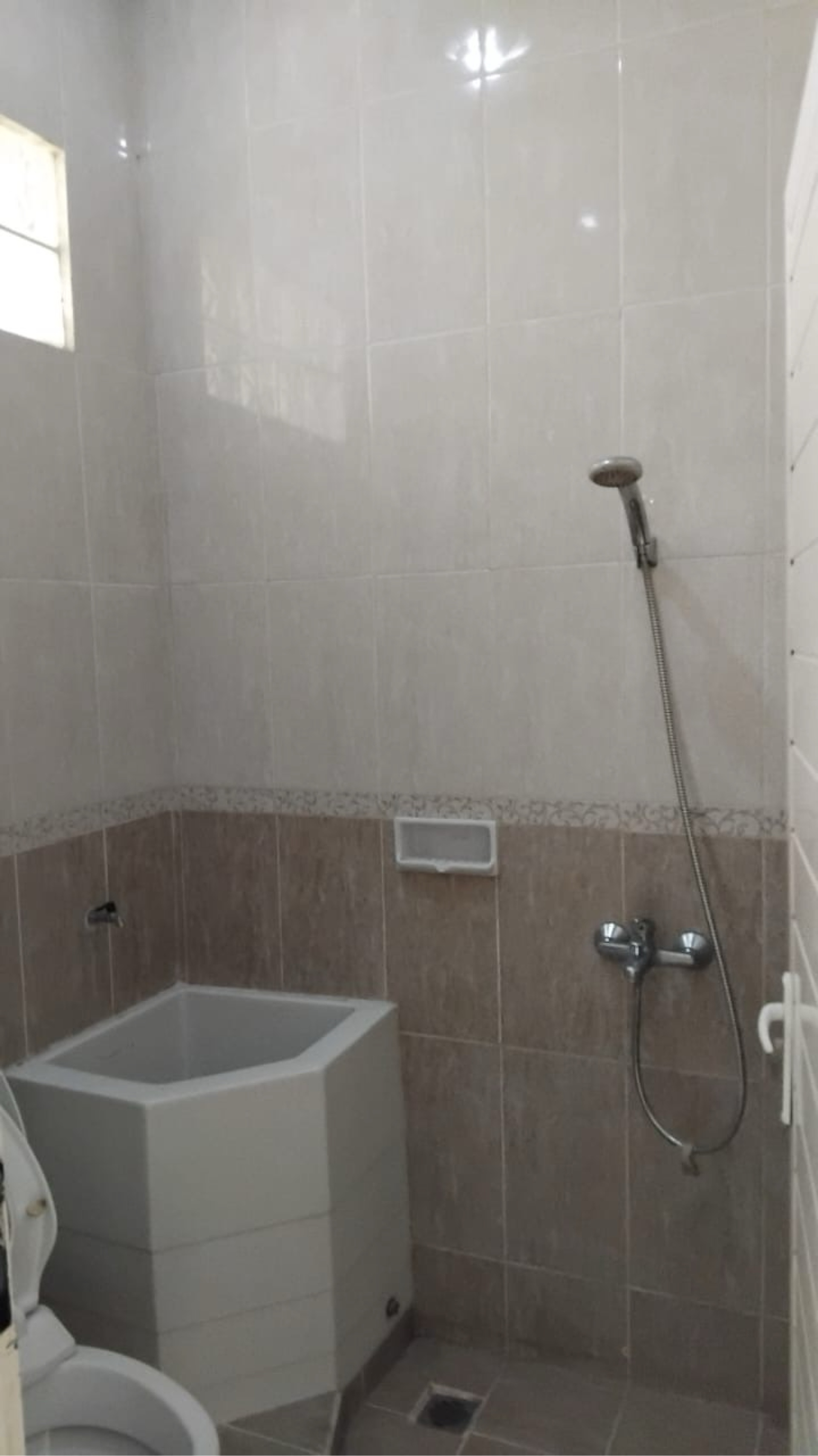 Rumah Disewa di Tangerang, foto 4 dari 9