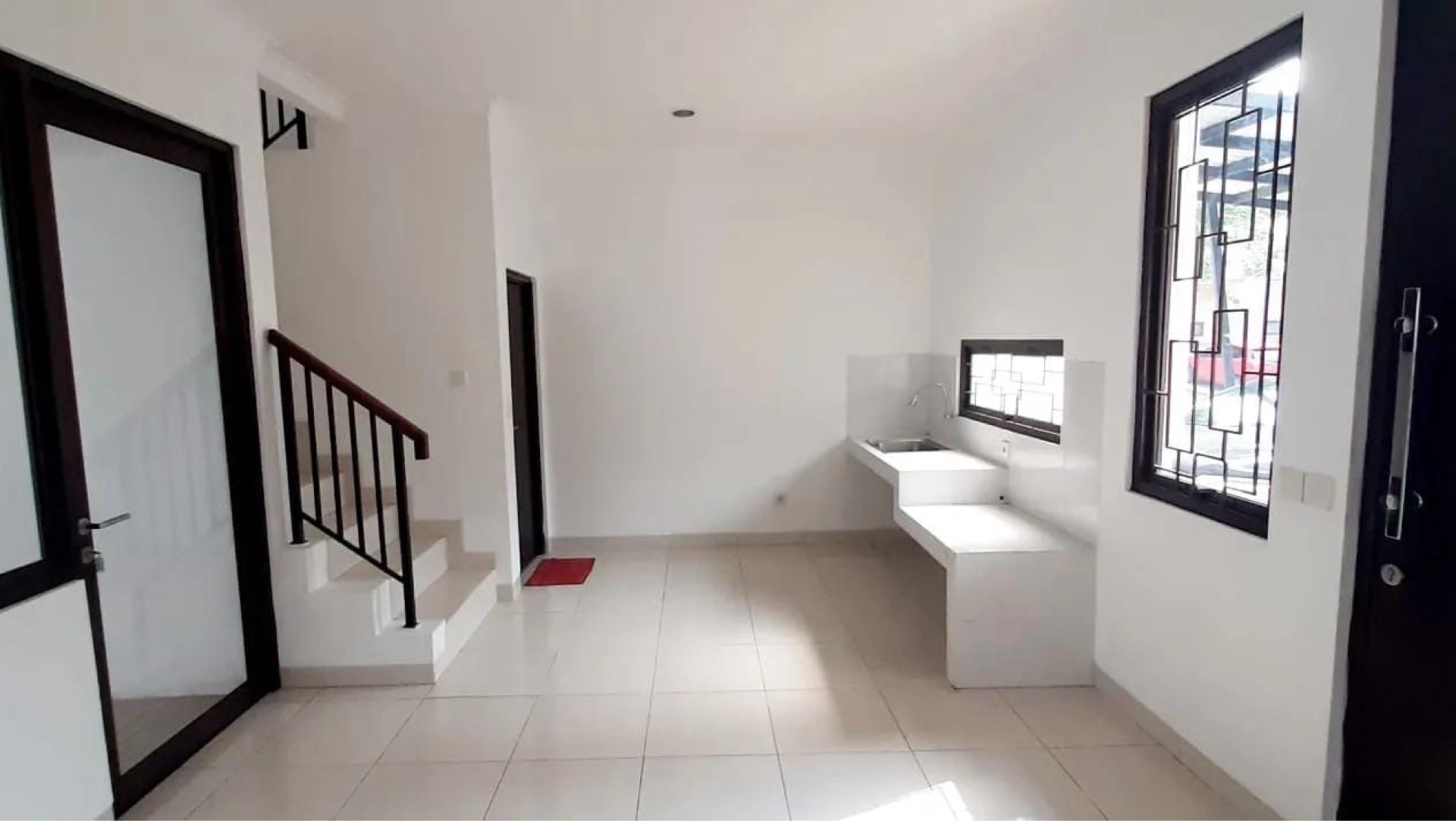 Rumah Disewa di Tangerang, foto 3 dari 8