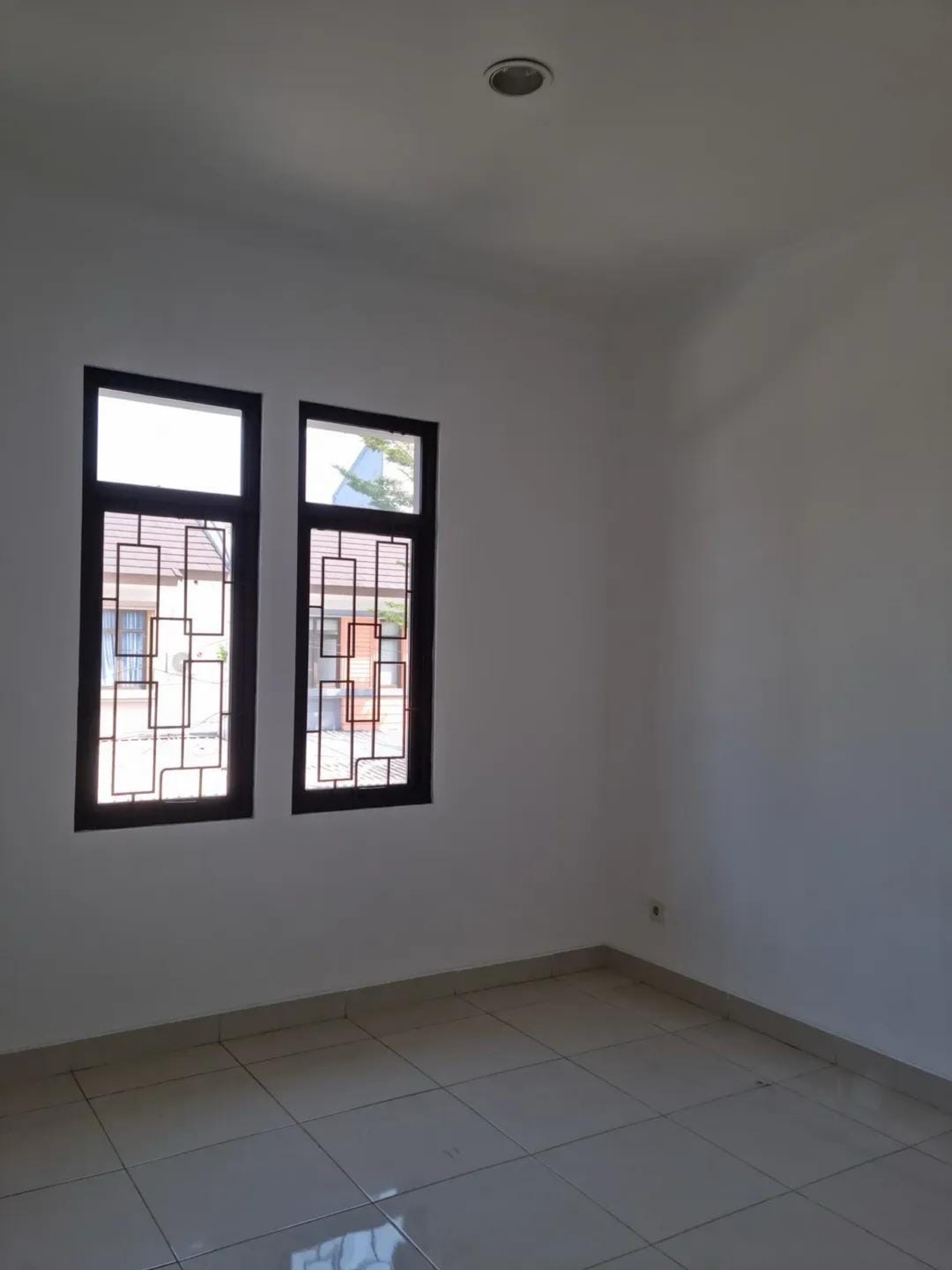 Rumah Disewa di Tangerang, foto 6 dari 8