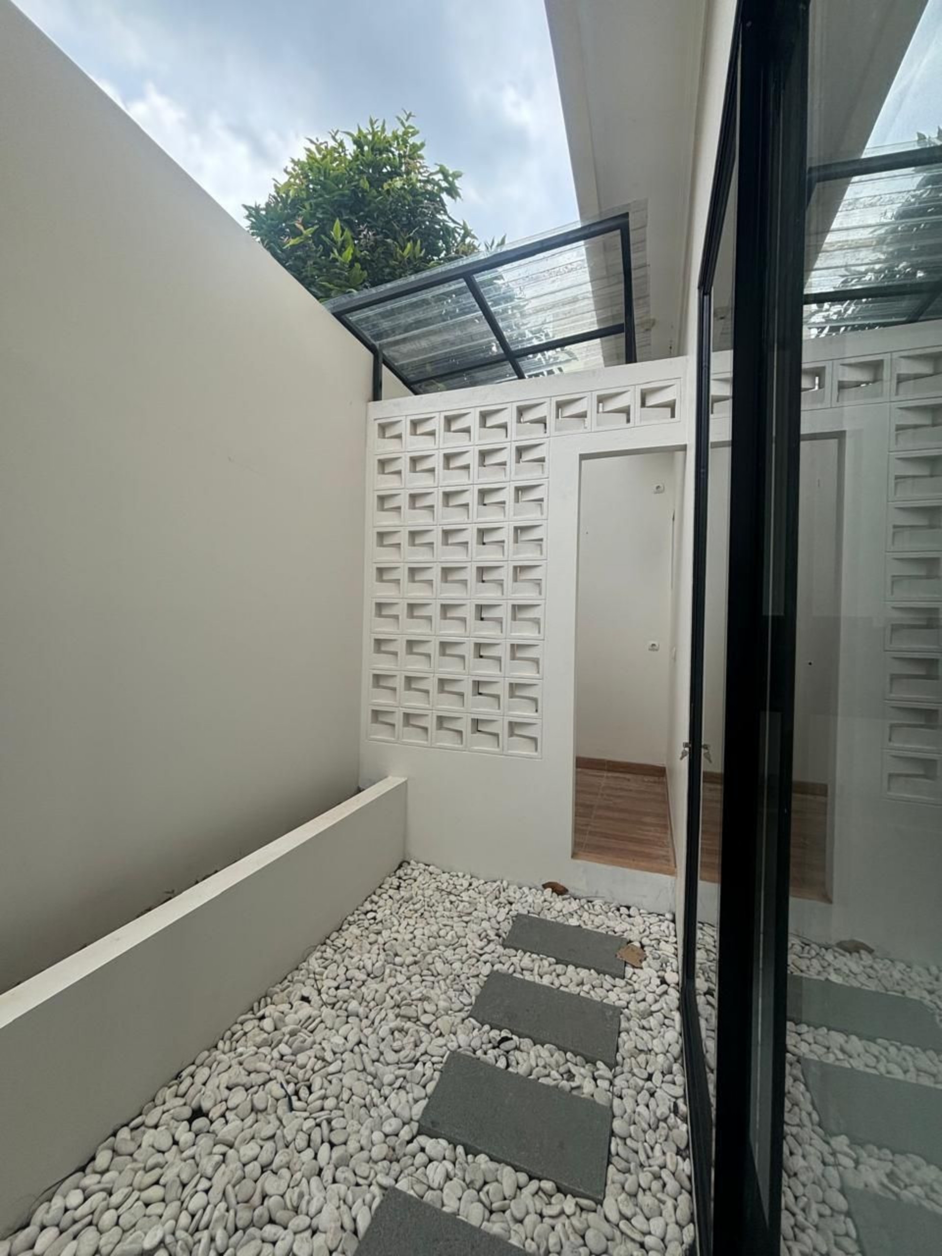 Rumah Dijual di Jakarta Selatan, foto 2 dari 9