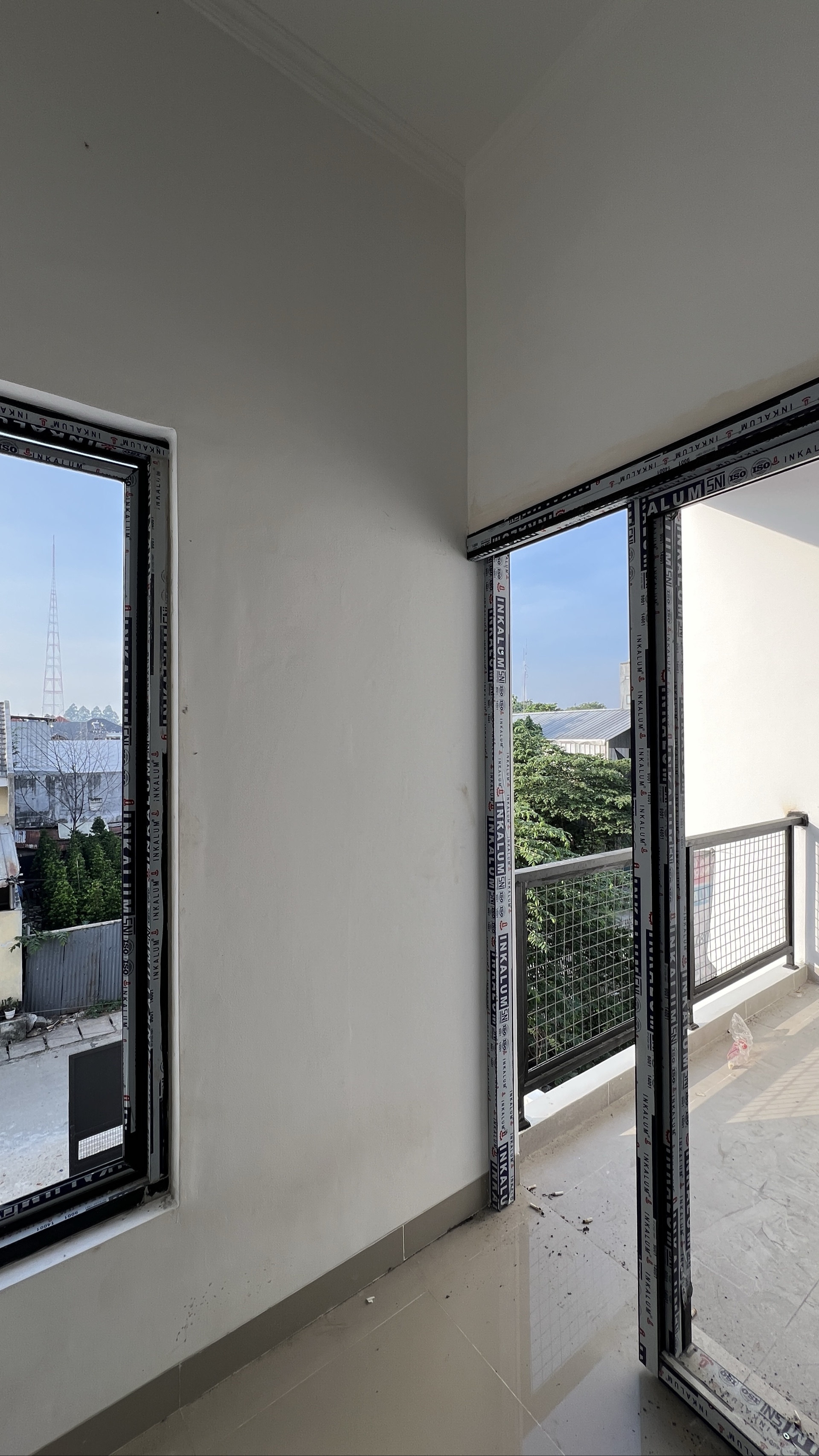 Rumah Dijual di Jakarta Barat, foto 1 dari 10
