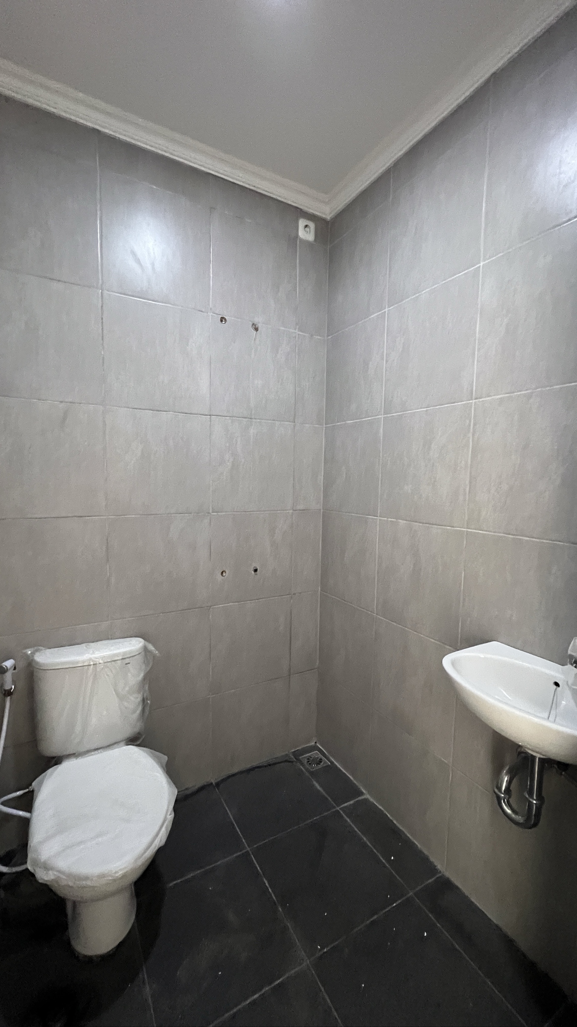 Rumah Dijual di Jakarta Barat, foto 1 dari 10