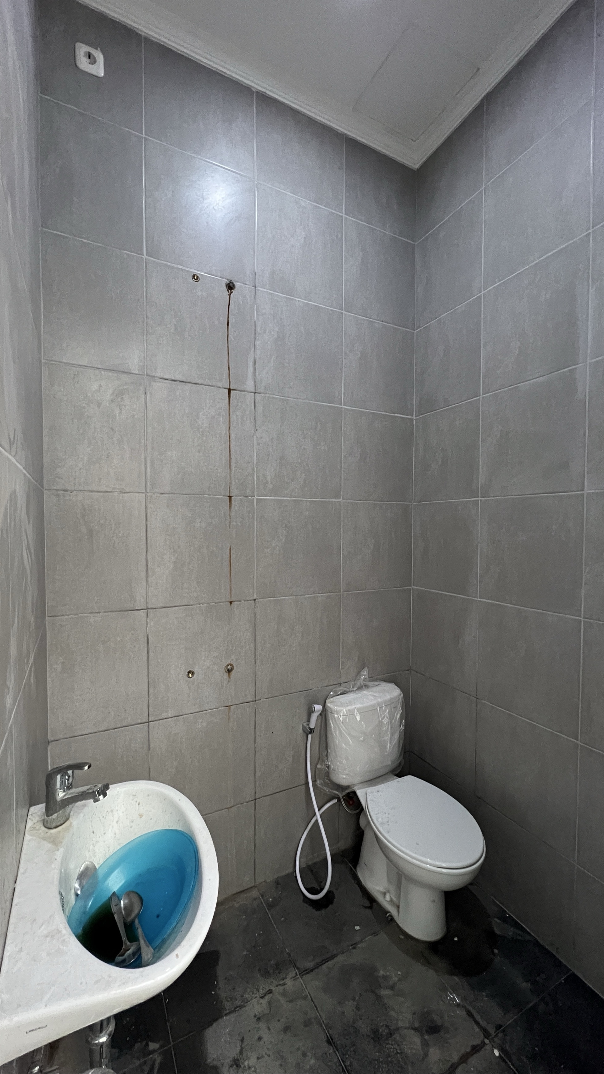 Rumah Dijual di Jakarta Barat, foto 1 dari 10