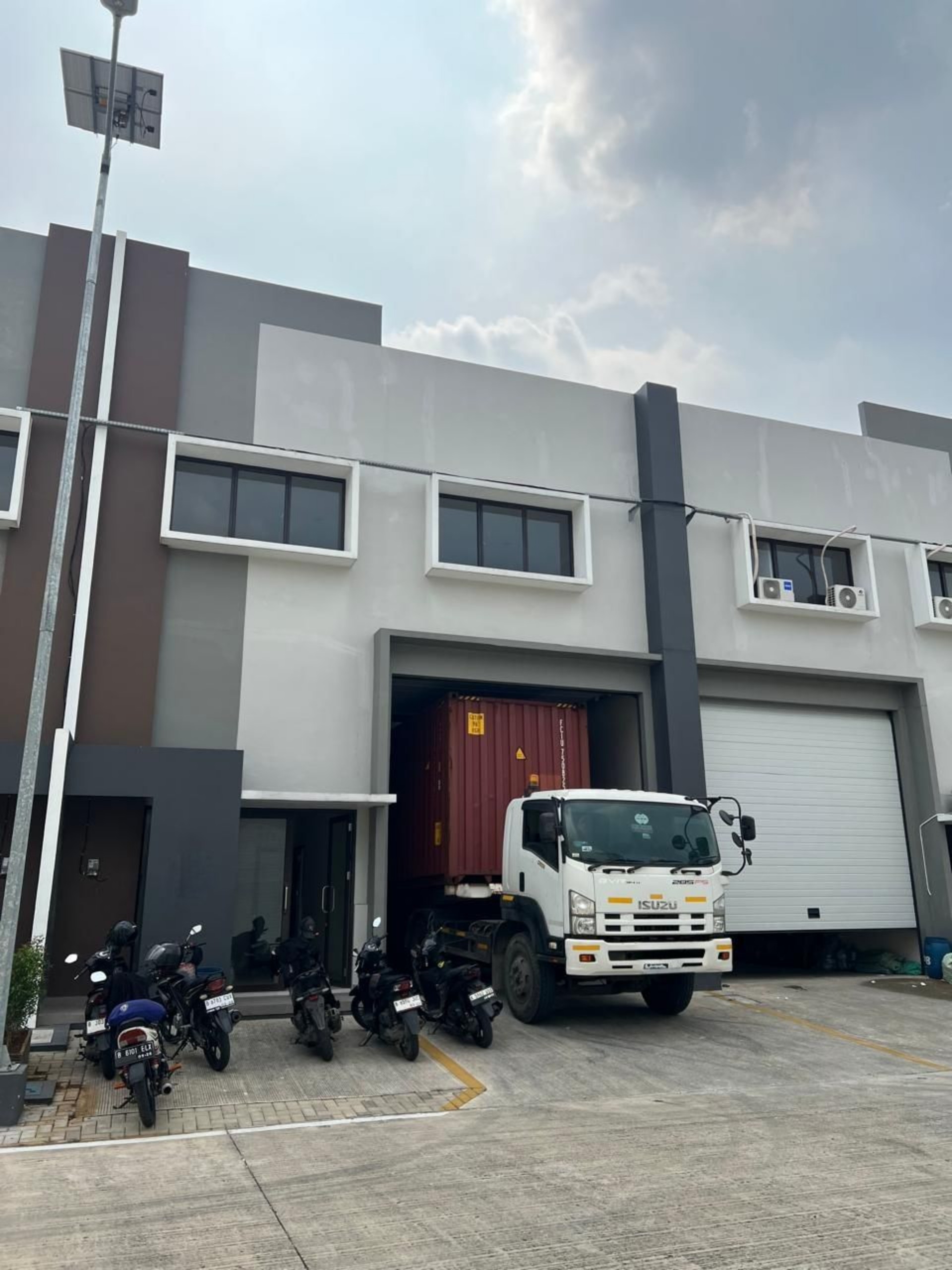 Gudang Disewa di Tangerang, foto 1 dari 10