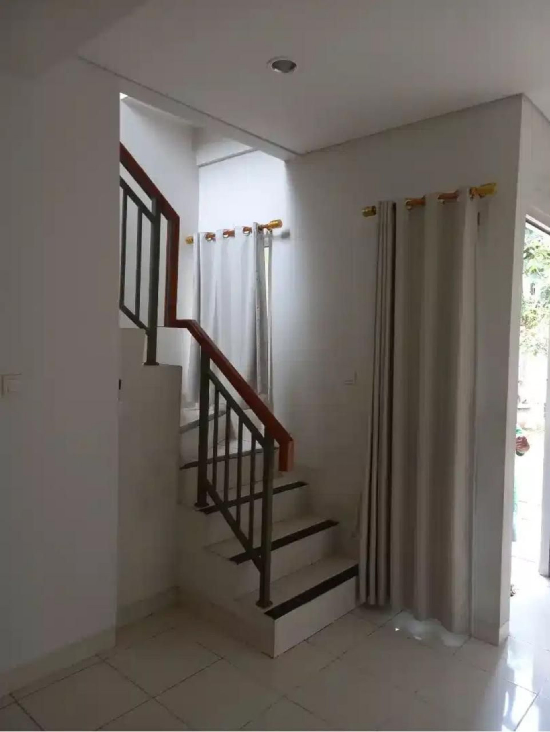 Rumah Disewa di Tangerang, foto 9 dari 10