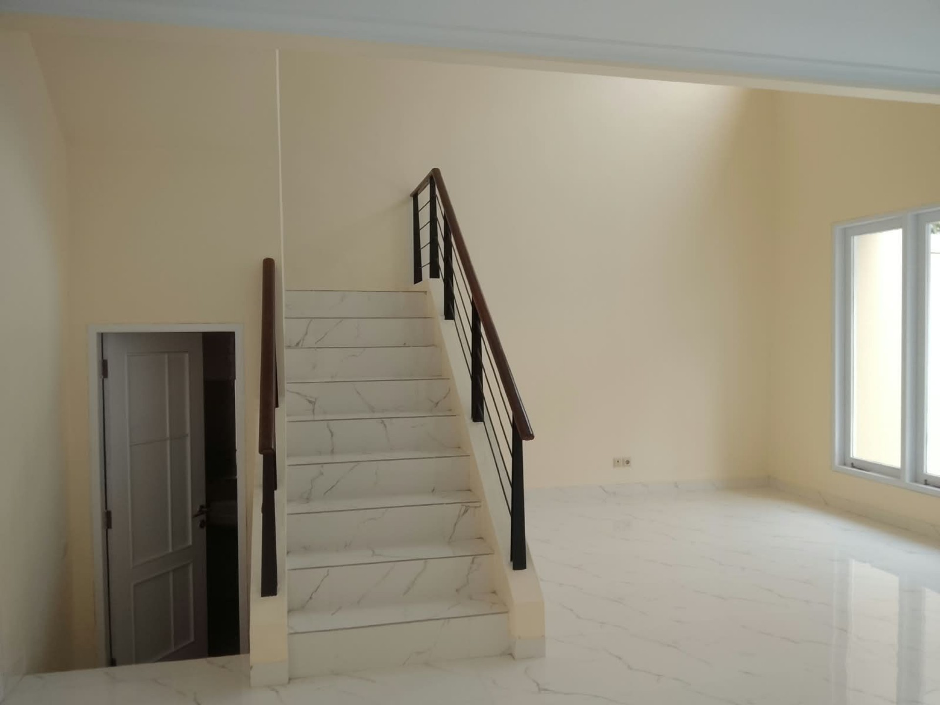 Rumah Disewa di Tangerang, foto 4 dari 10