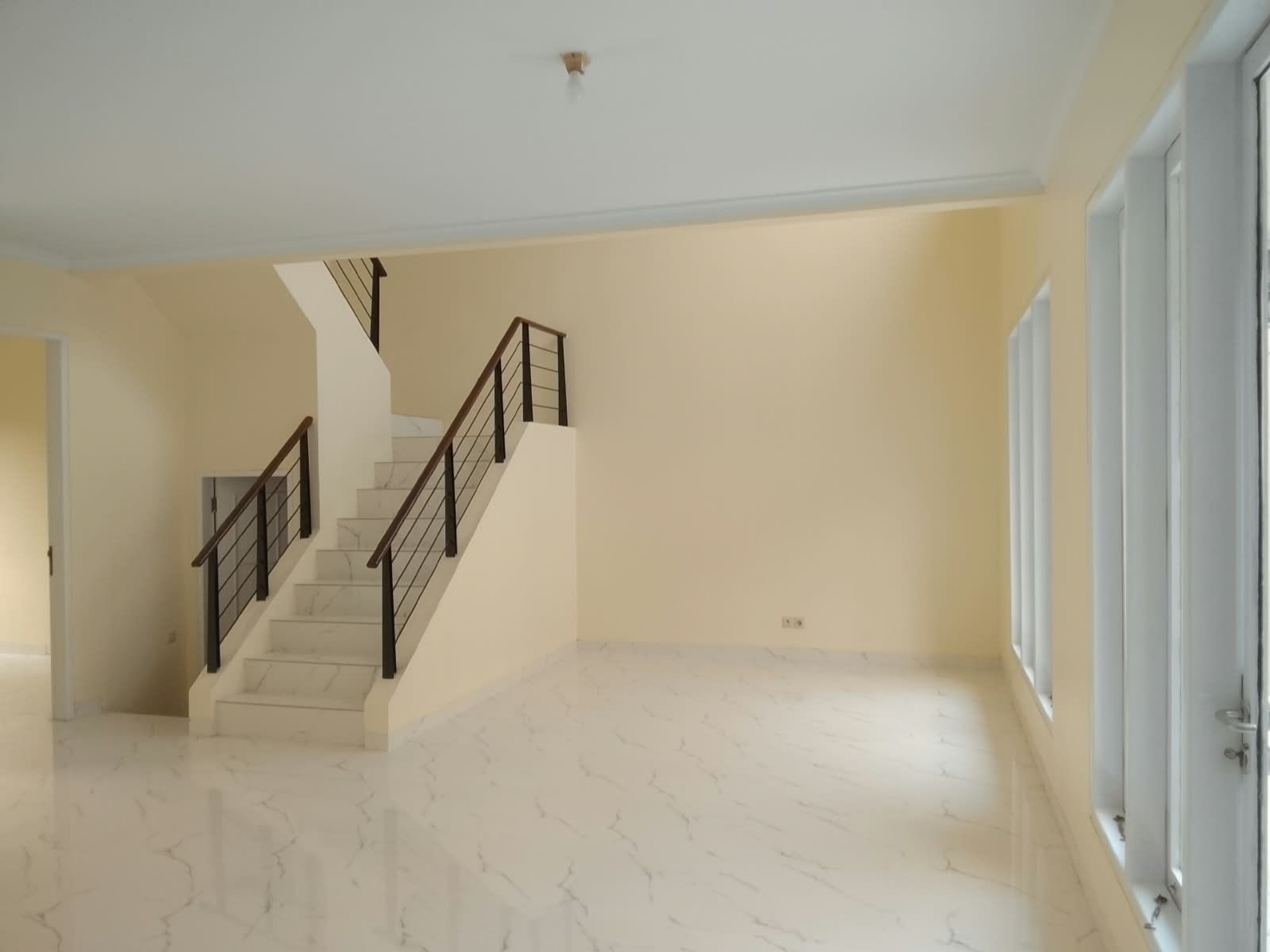 Rumah Disewa di Tangerang, foto 5 dari 10