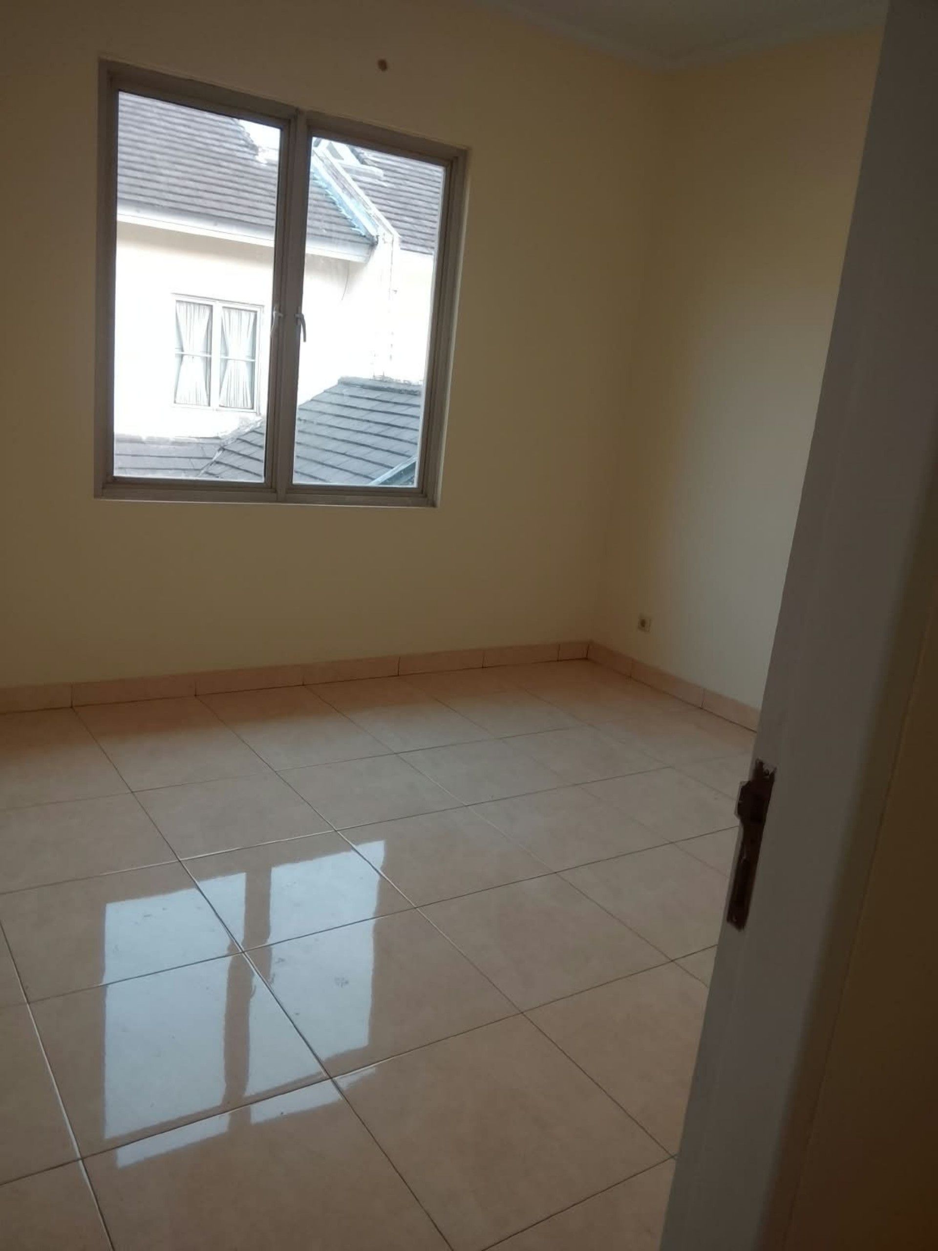 Rumah Disewa di Tangerang, foto 7 dari 10