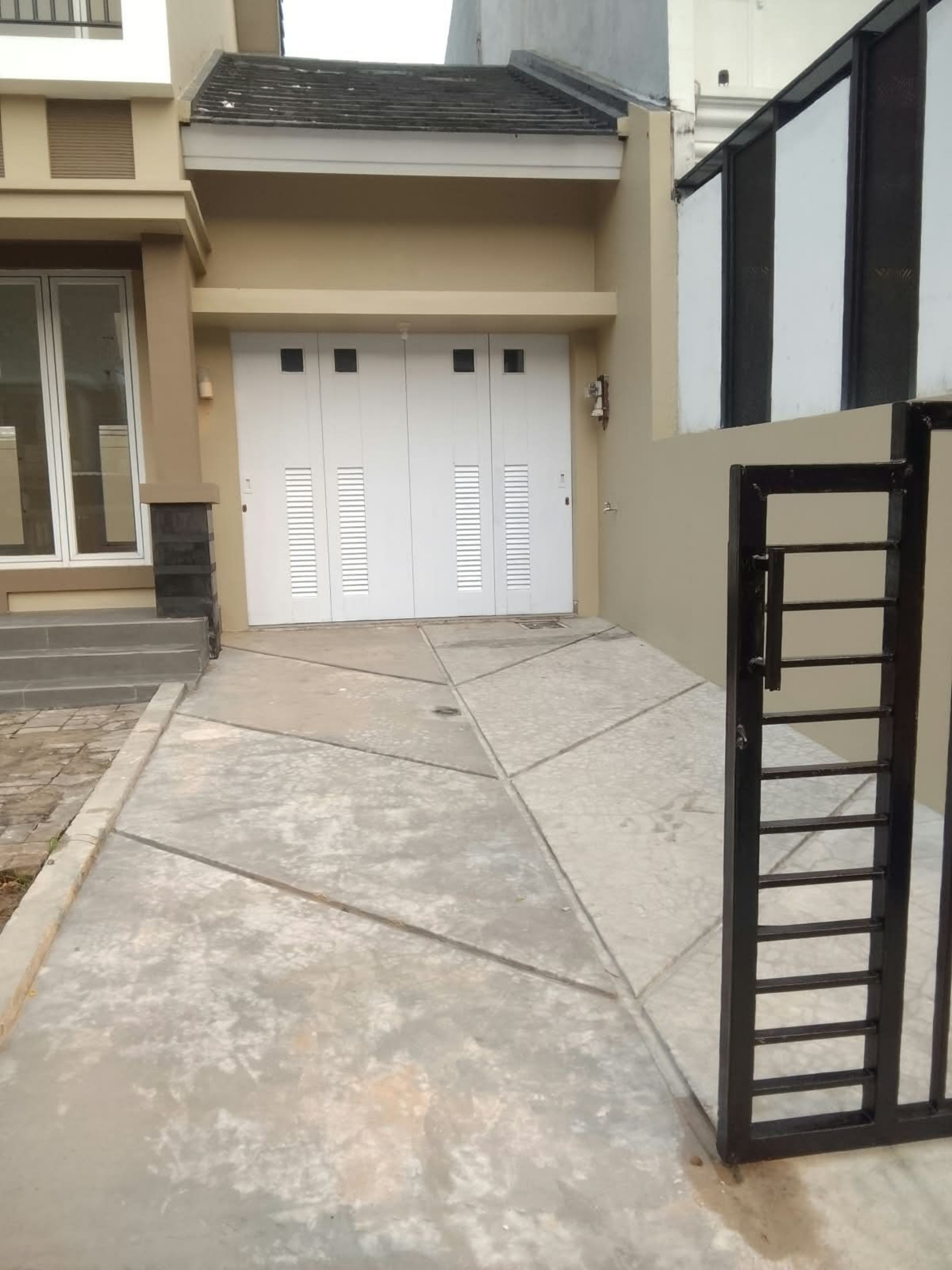 Rumah Disewa di Tangerang, foto 3 dari 10