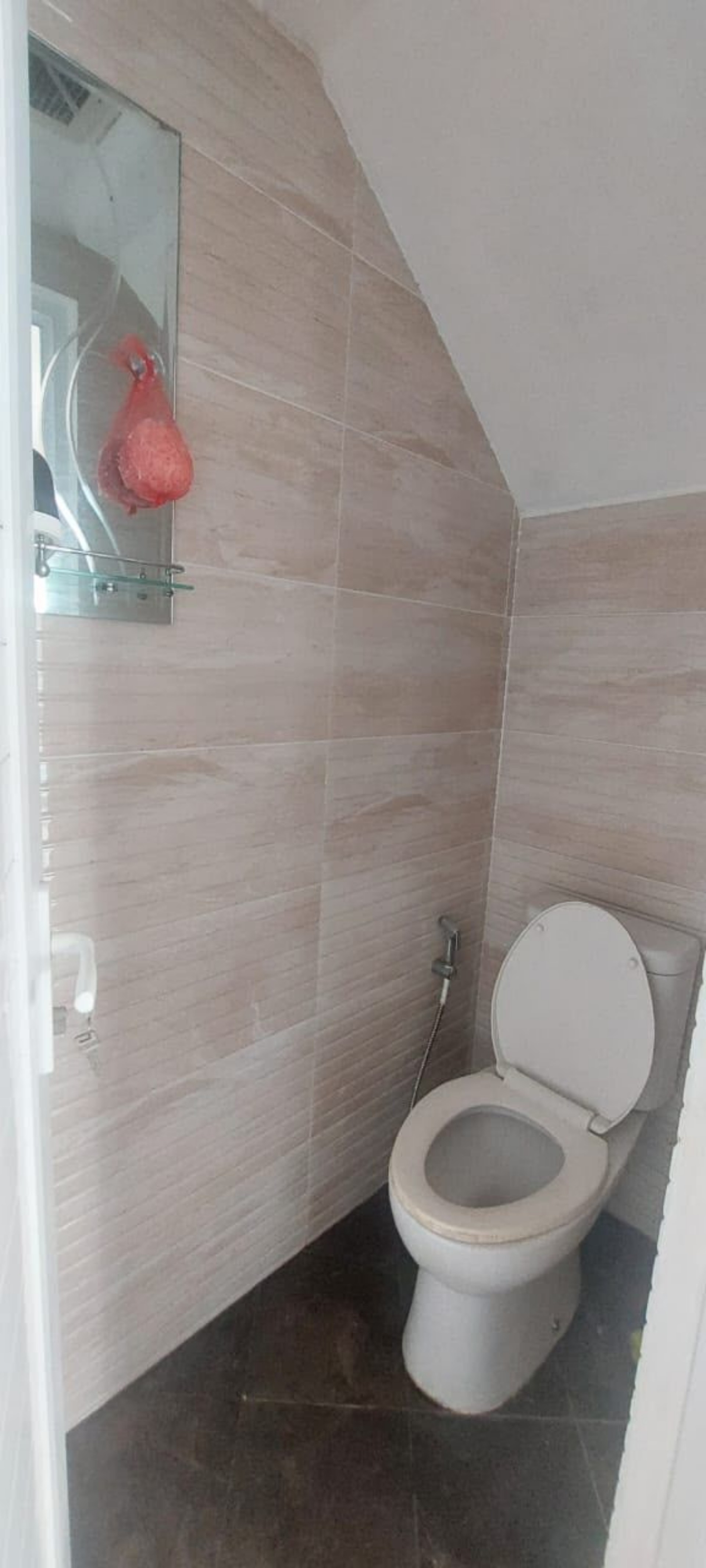 Rumah Disewa di Tangerang, foto 5 dari 10