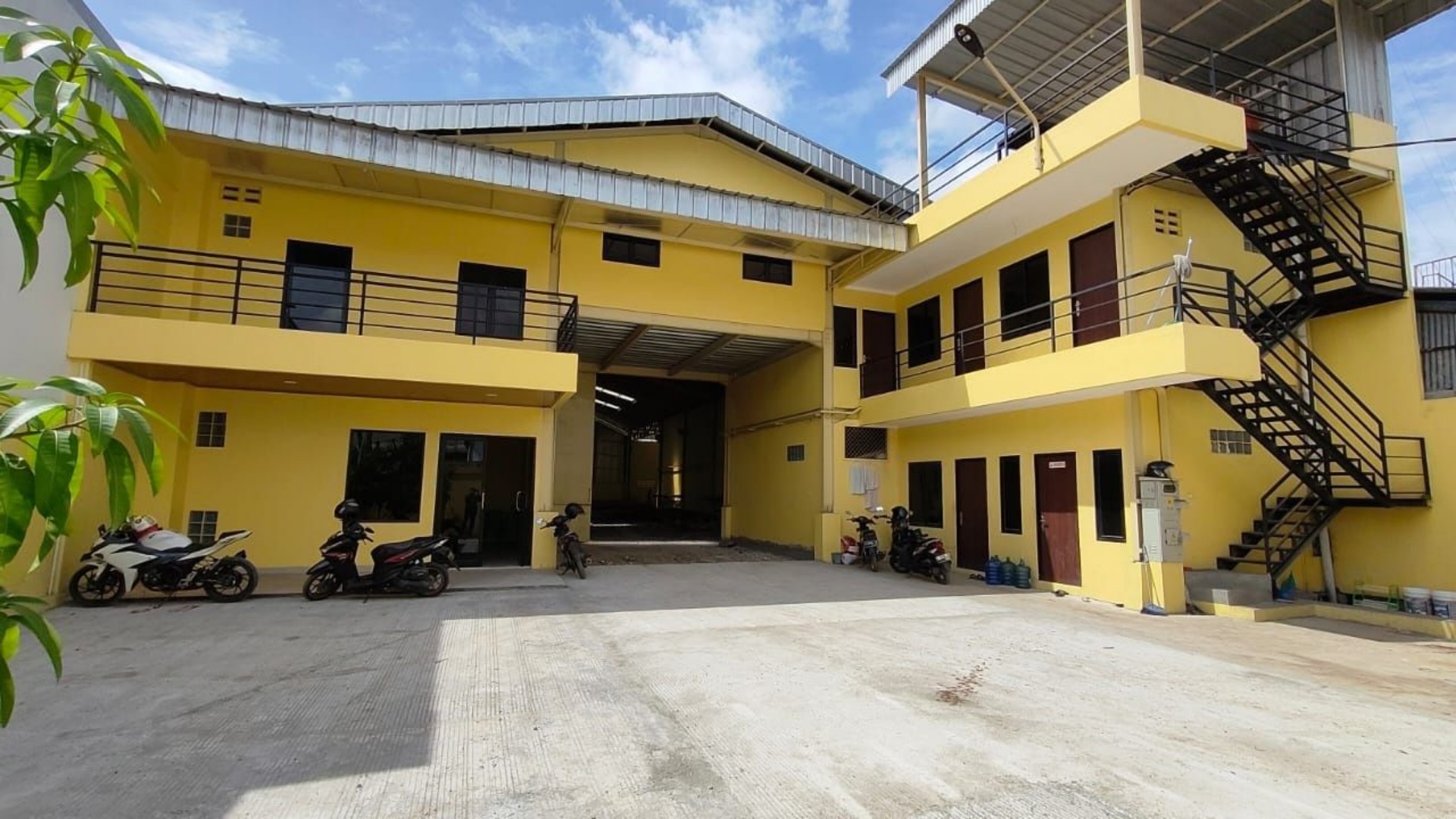 Gudang Dijual di Tangerang, foto 2 dari 5