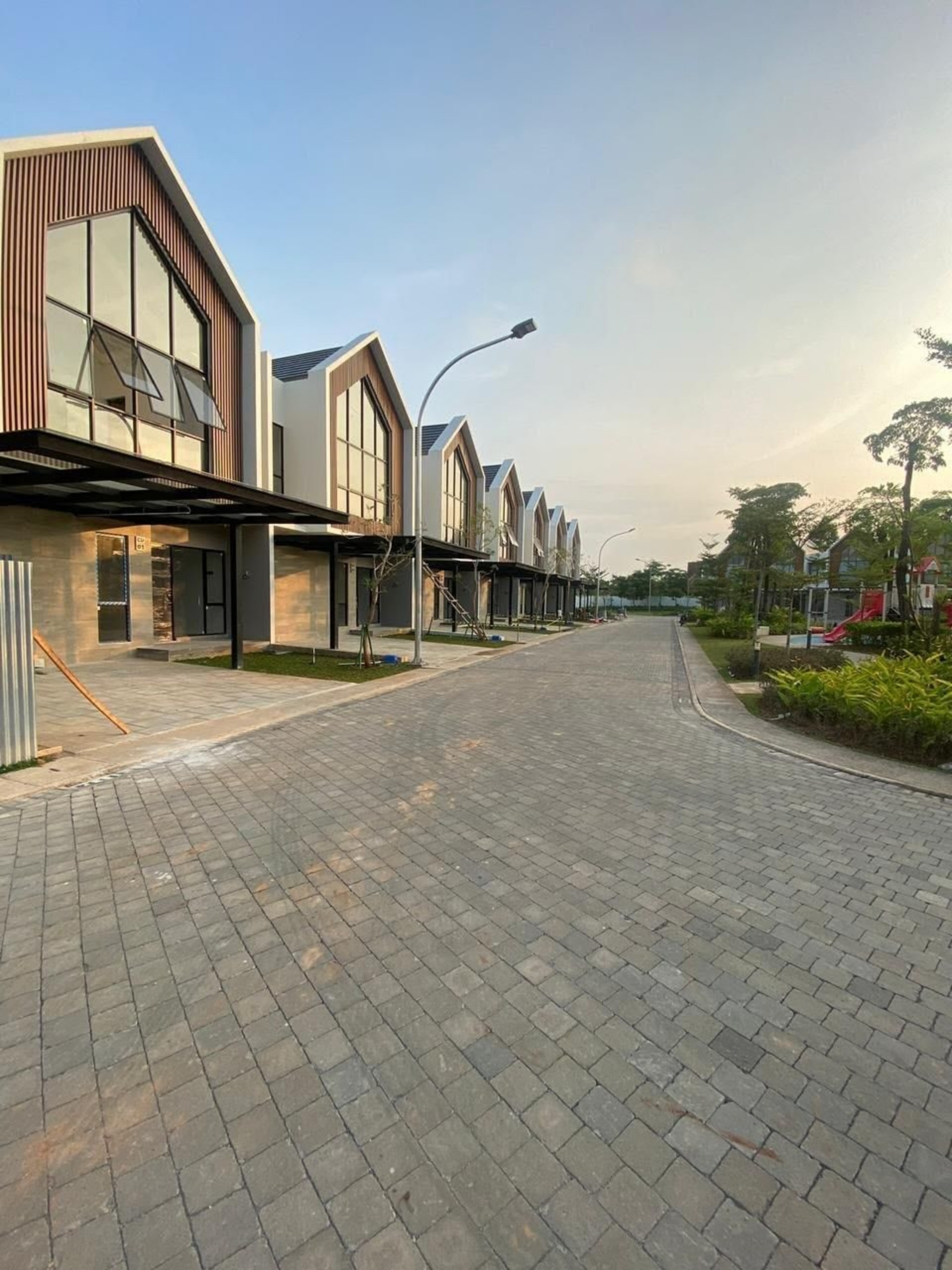 Rumah Dijual di Jakarta Barat, foto 2 dari 10