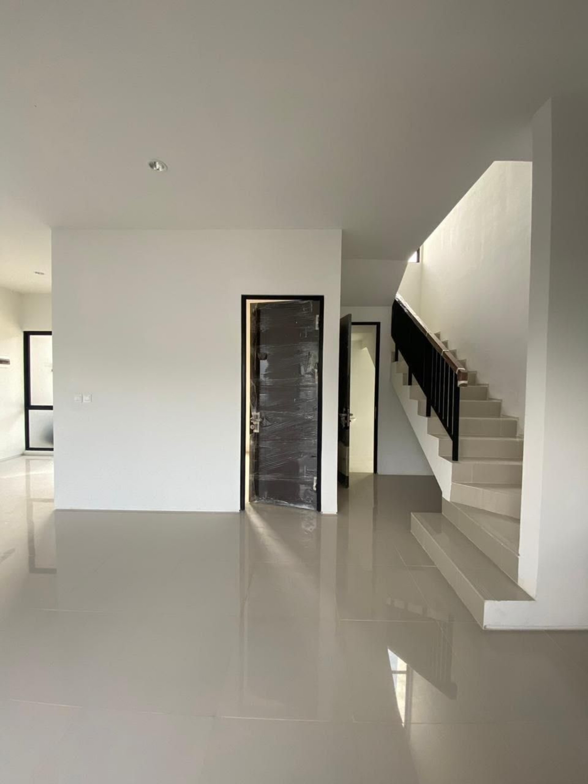 Rumah Dijual di Jakarta Barat, foto 5 dari 10