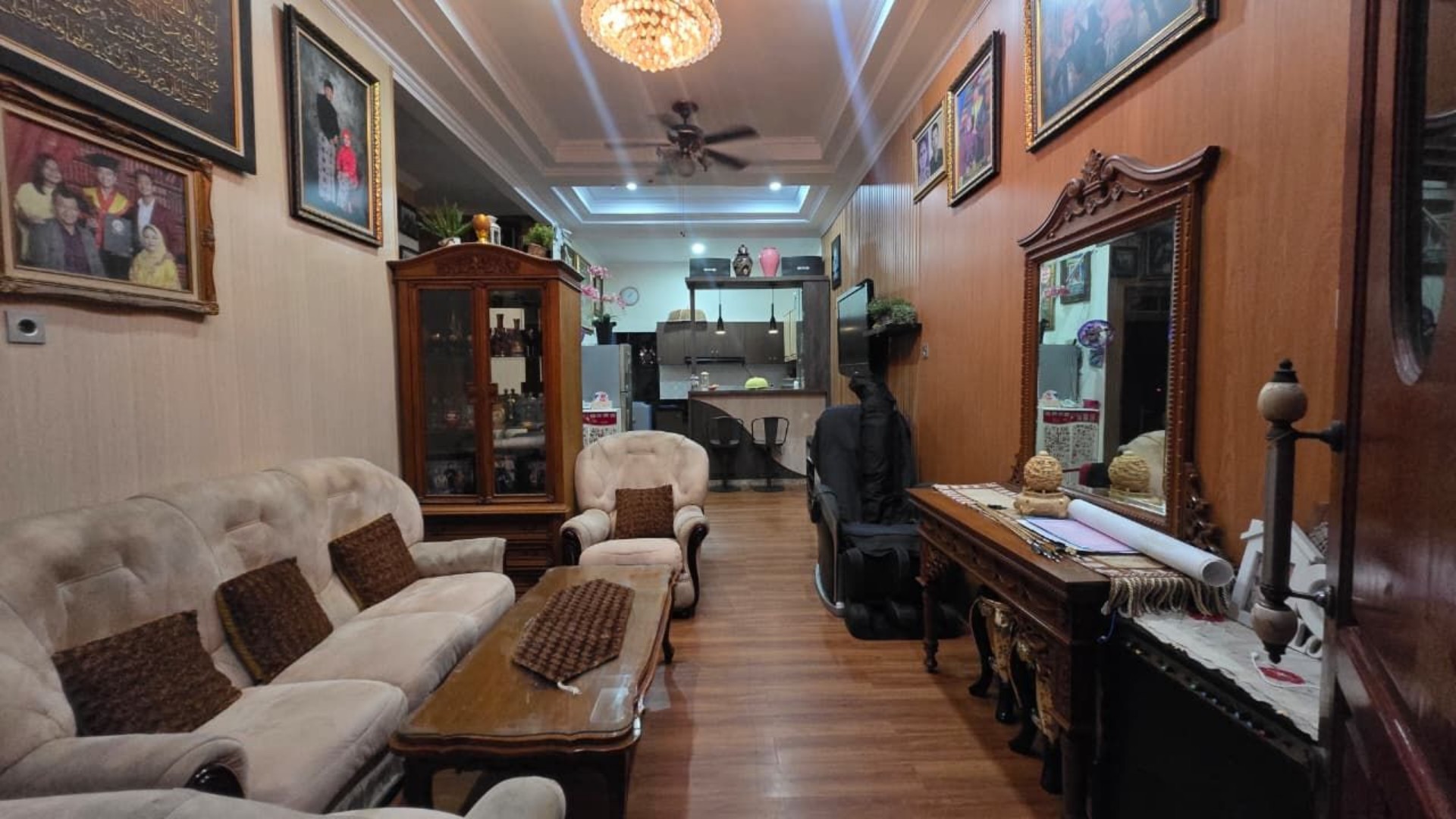 Rumah Dijual di Jakarta Barat, foto 2 dari 10