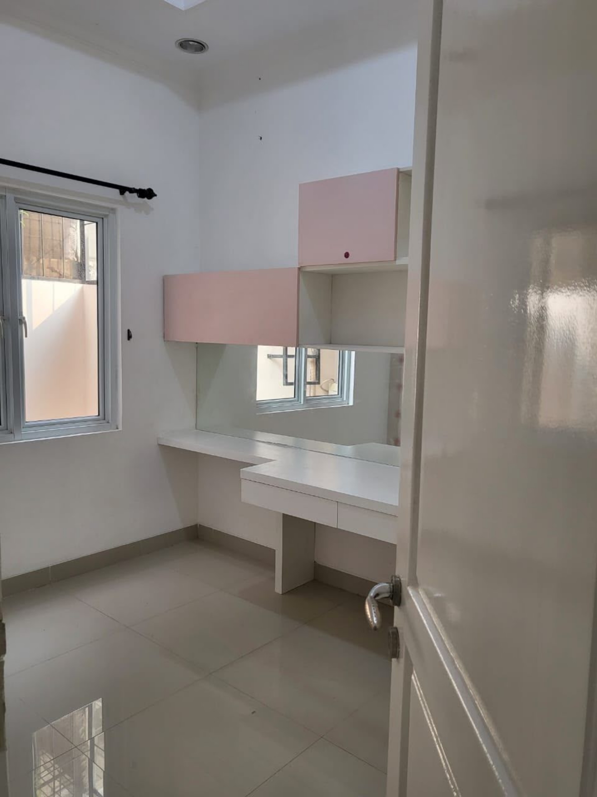 Rumah Dijual di Jakarta Barat, foto 9 dari 10