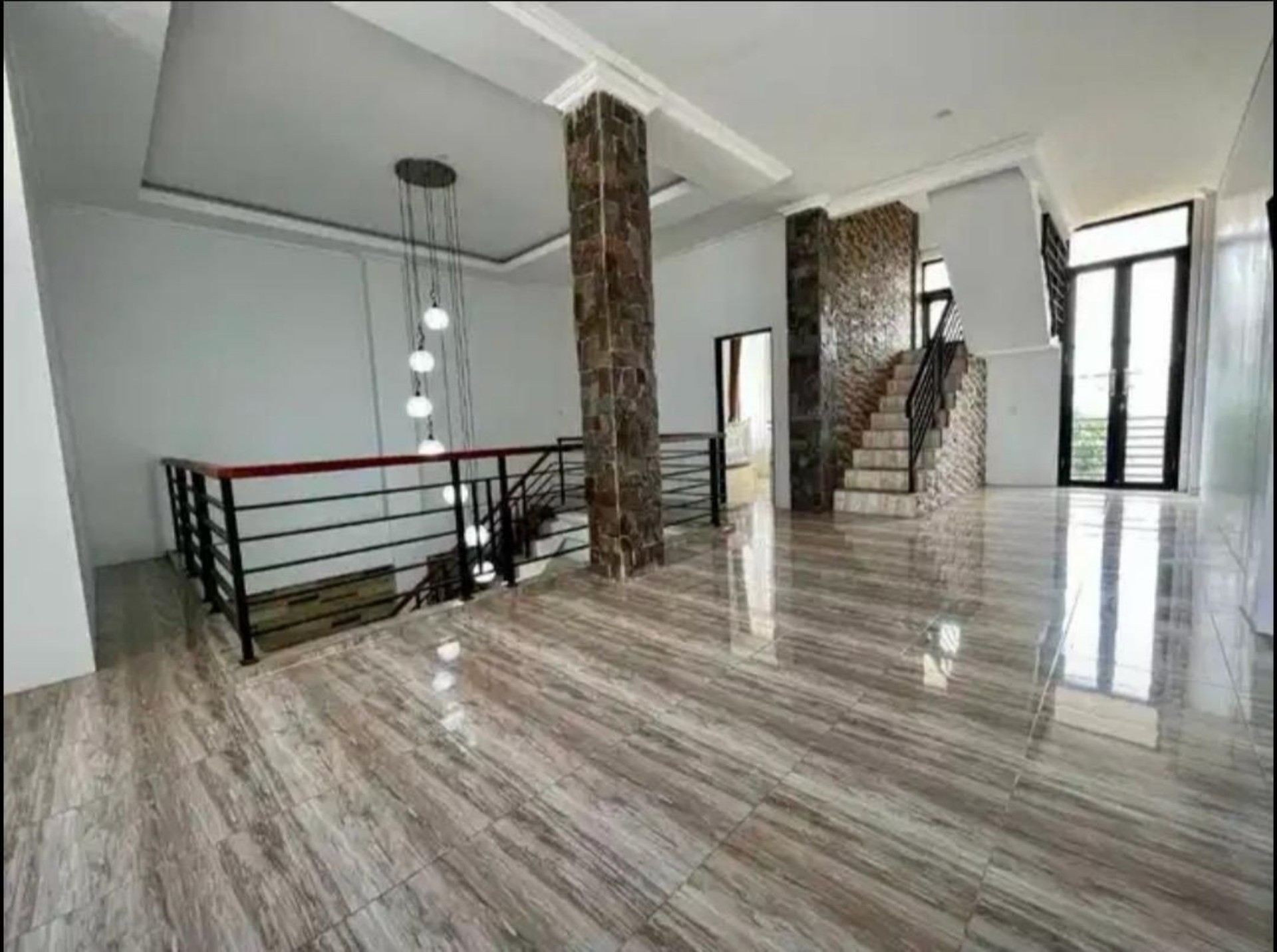 Rumah Dijual di Jakarta Barat, foto 4 dari 10