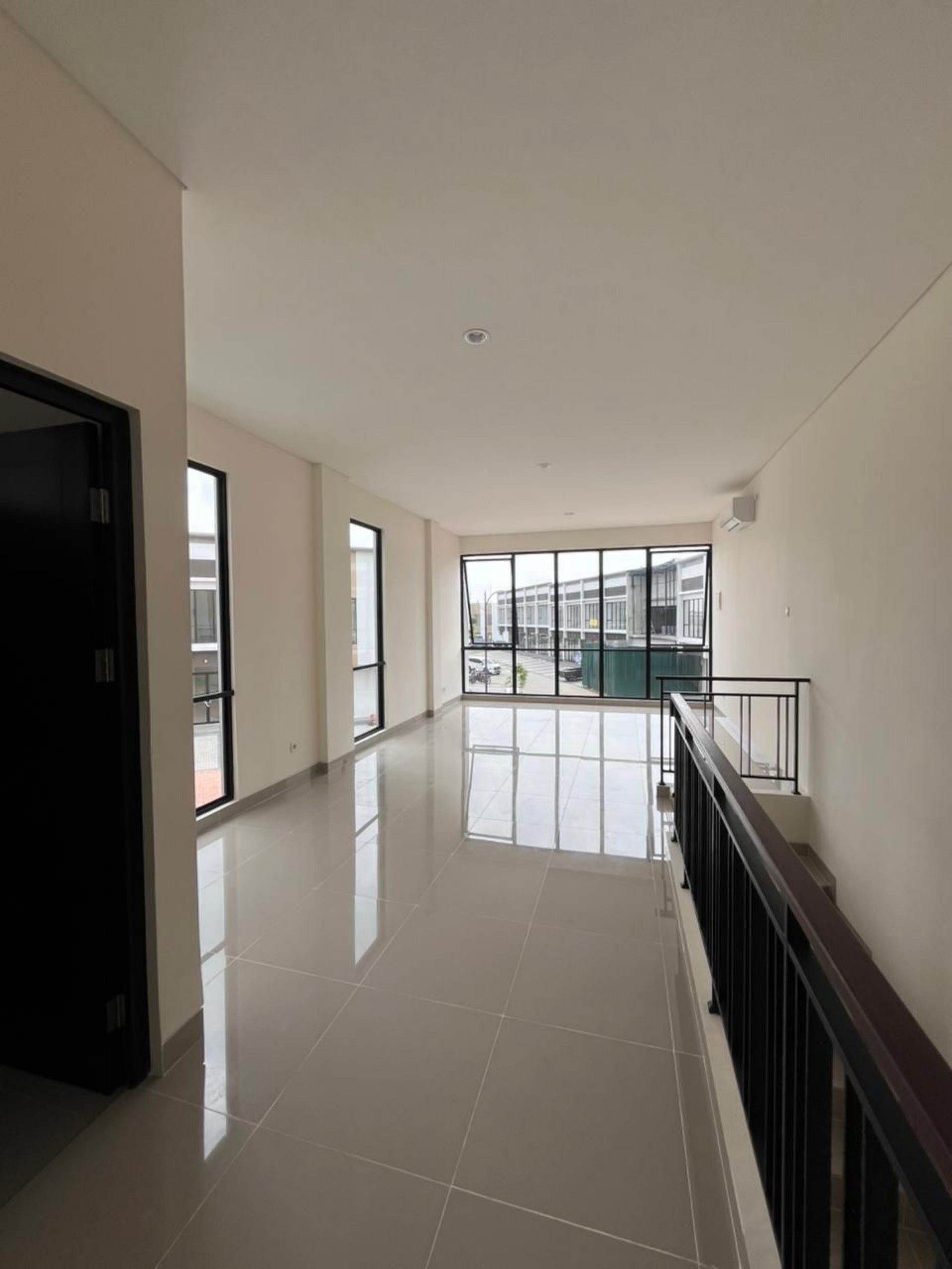 Ruko Disewa di Tangerang, foto 1 dari 3