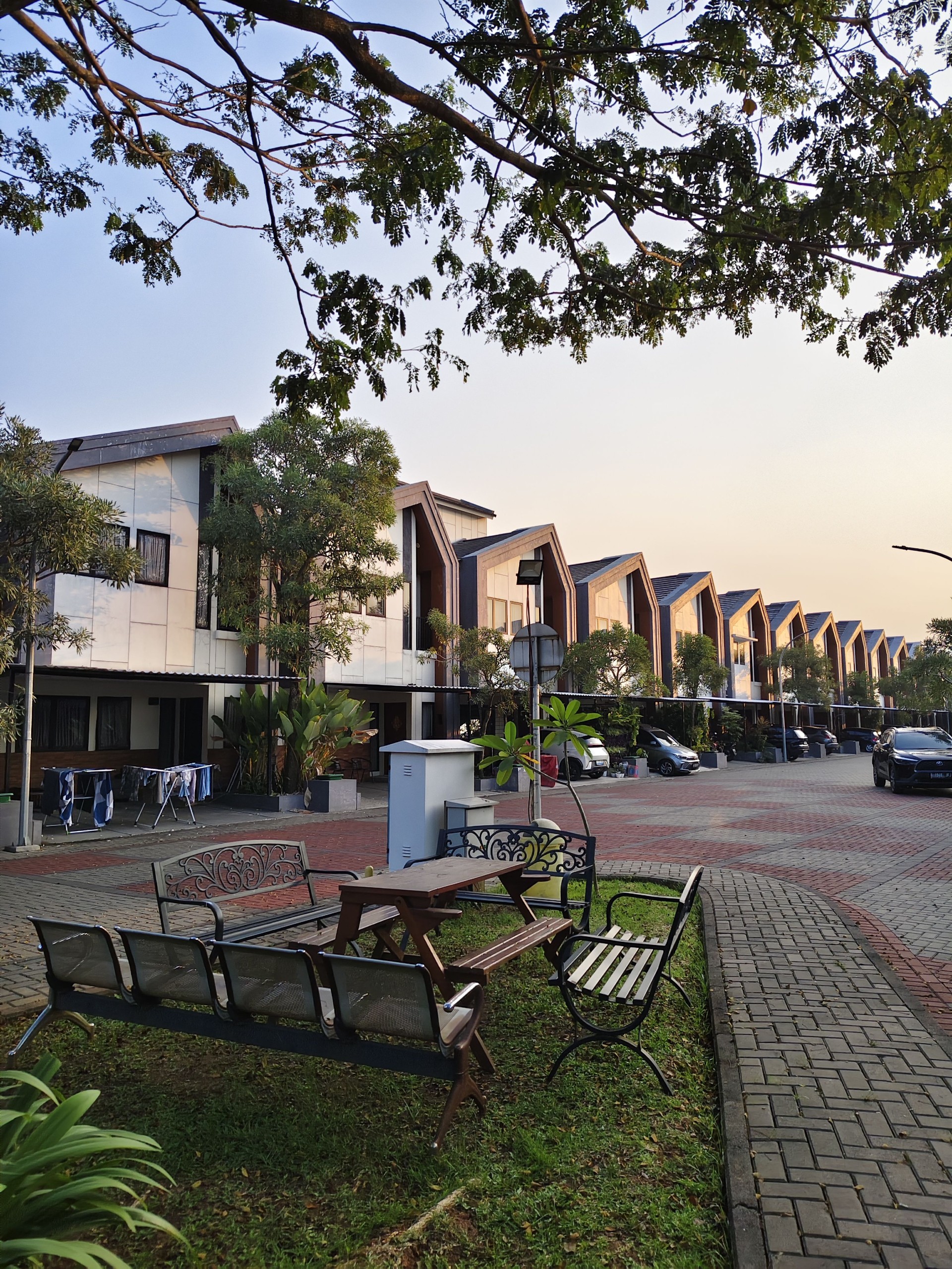 Rumah Dijual di Tangerang, foto 1 dari 10