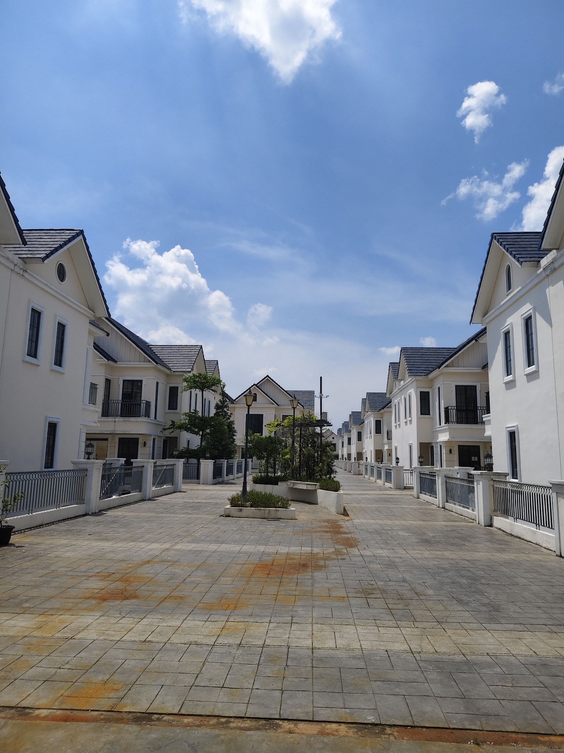 Rumah Dijual di Tangerang, foto 1 dari 9