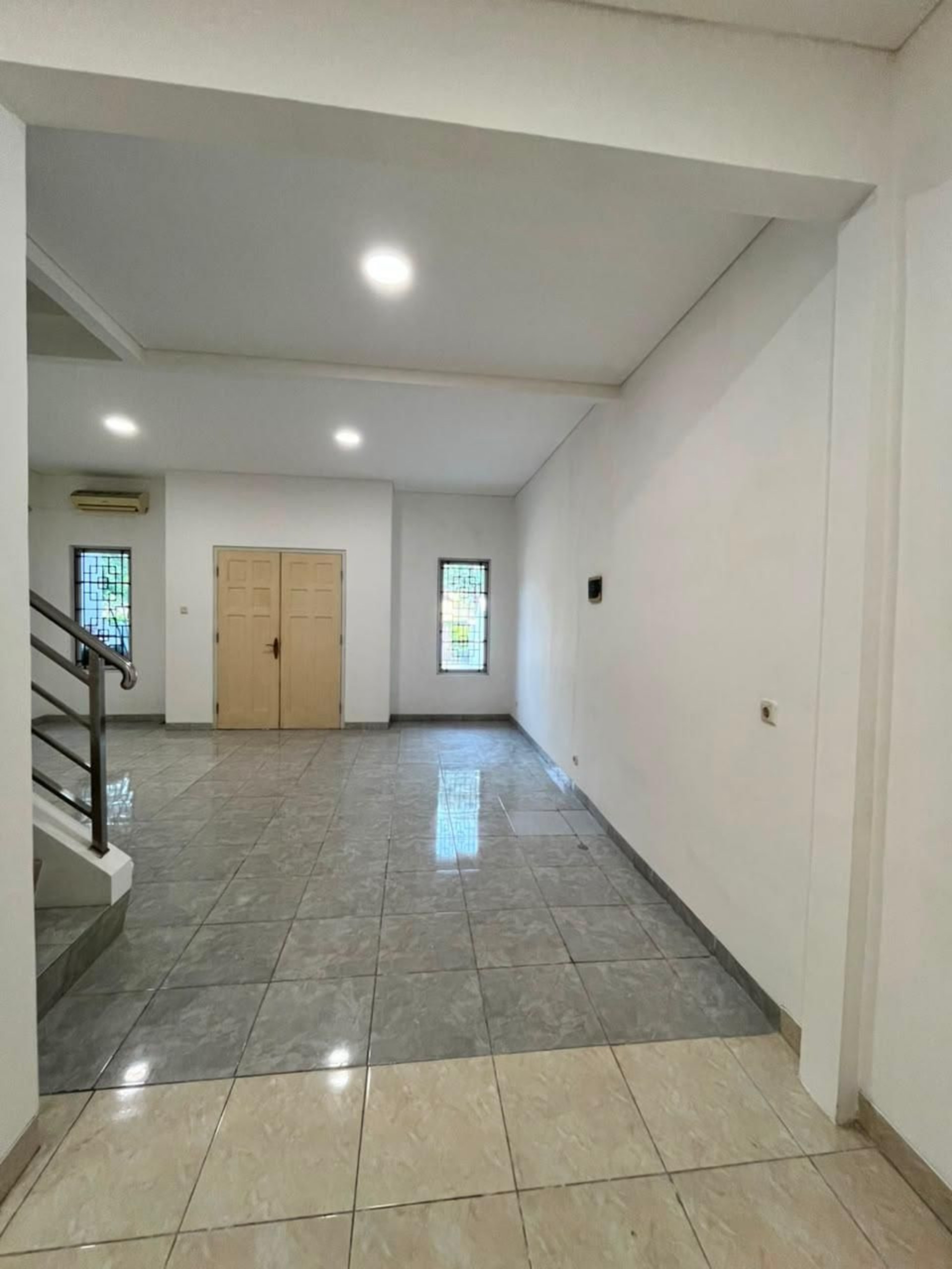 Rumah Dijual di Tangerang, foto 1 dari 10