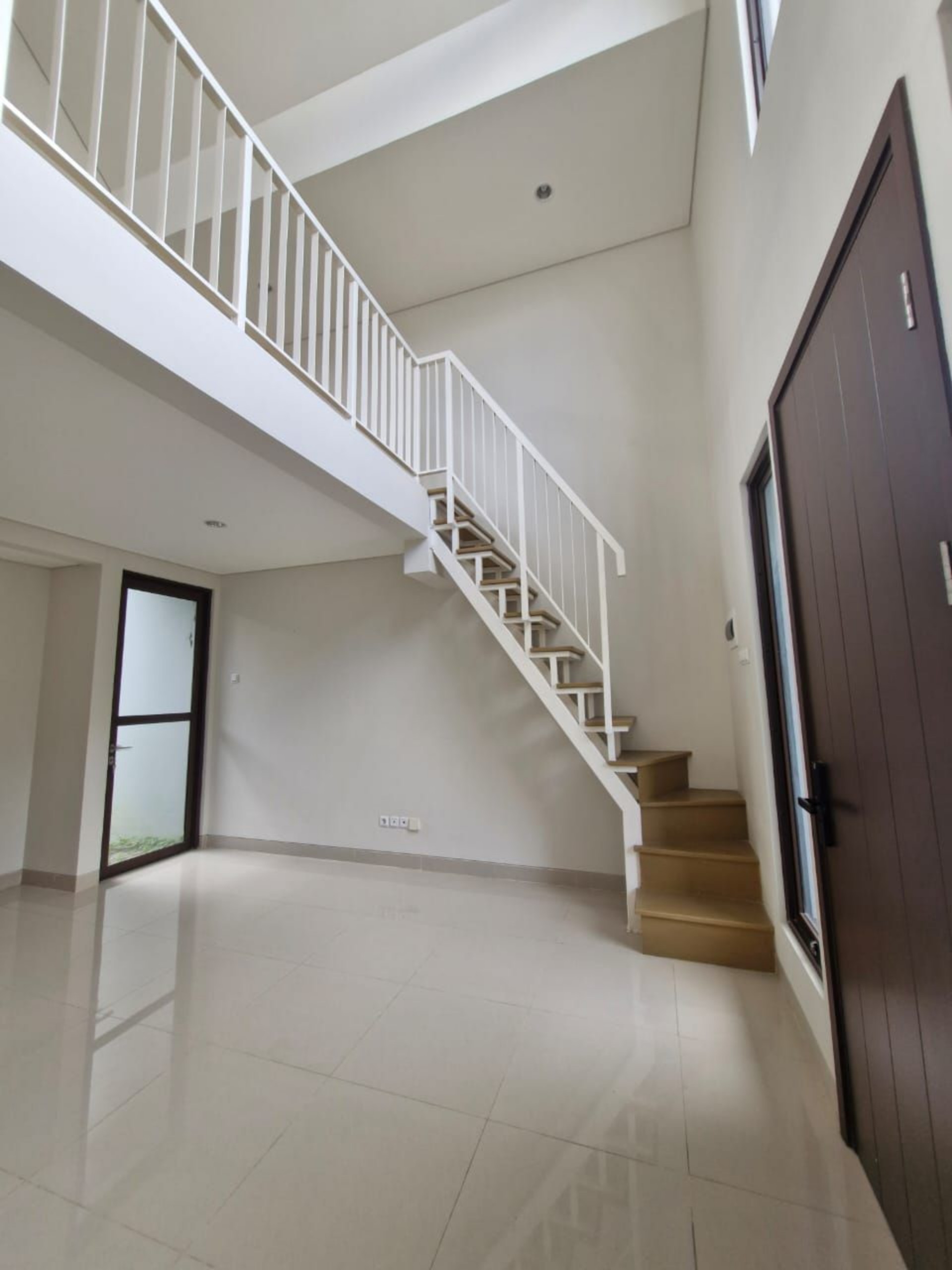 Rumah Dijual di Tangerang, foto 1 dari 9