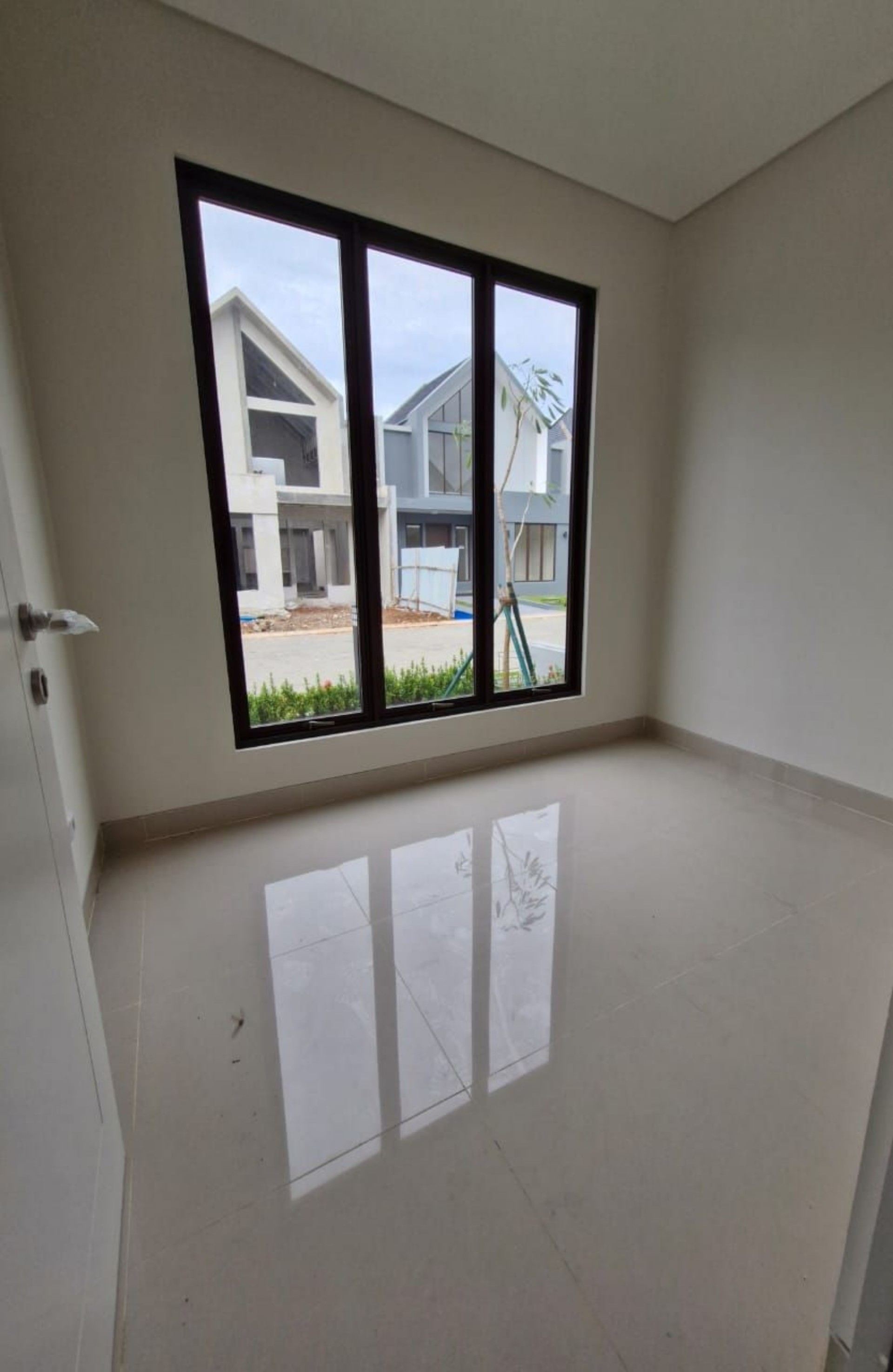 Rumah Dijual di Tangerang, foto 1 dari 9