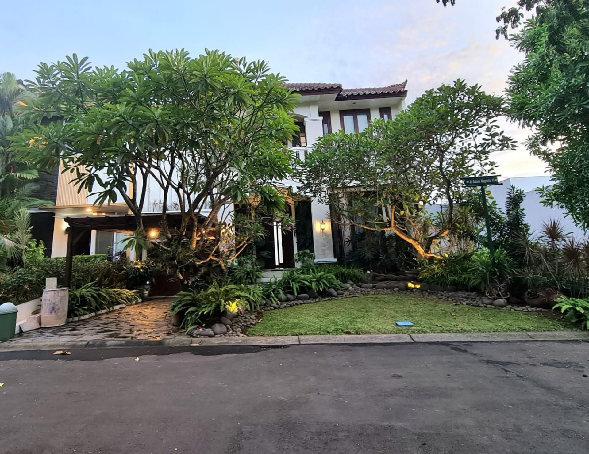 Rumah Dijual di Tangerang, foto 1 dari 10