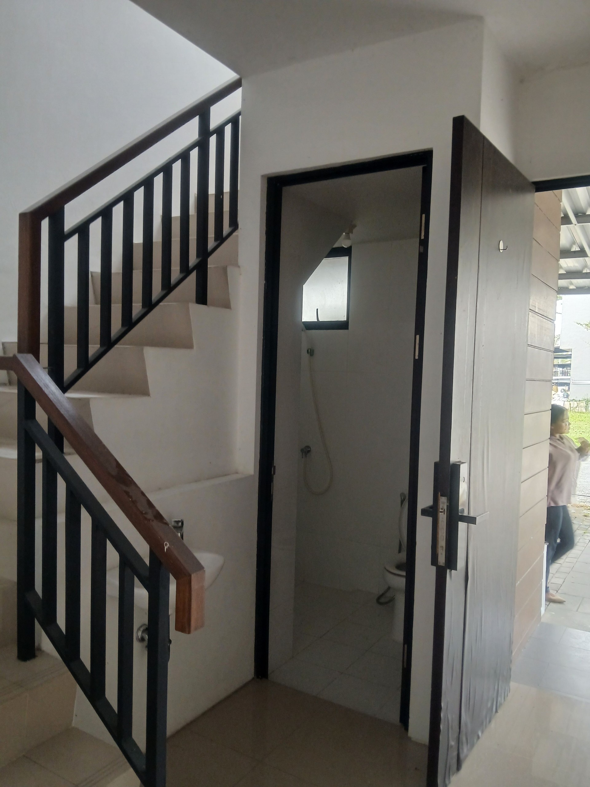 Rumah Disewa di Jakarta Barat, foto 3 dari 6