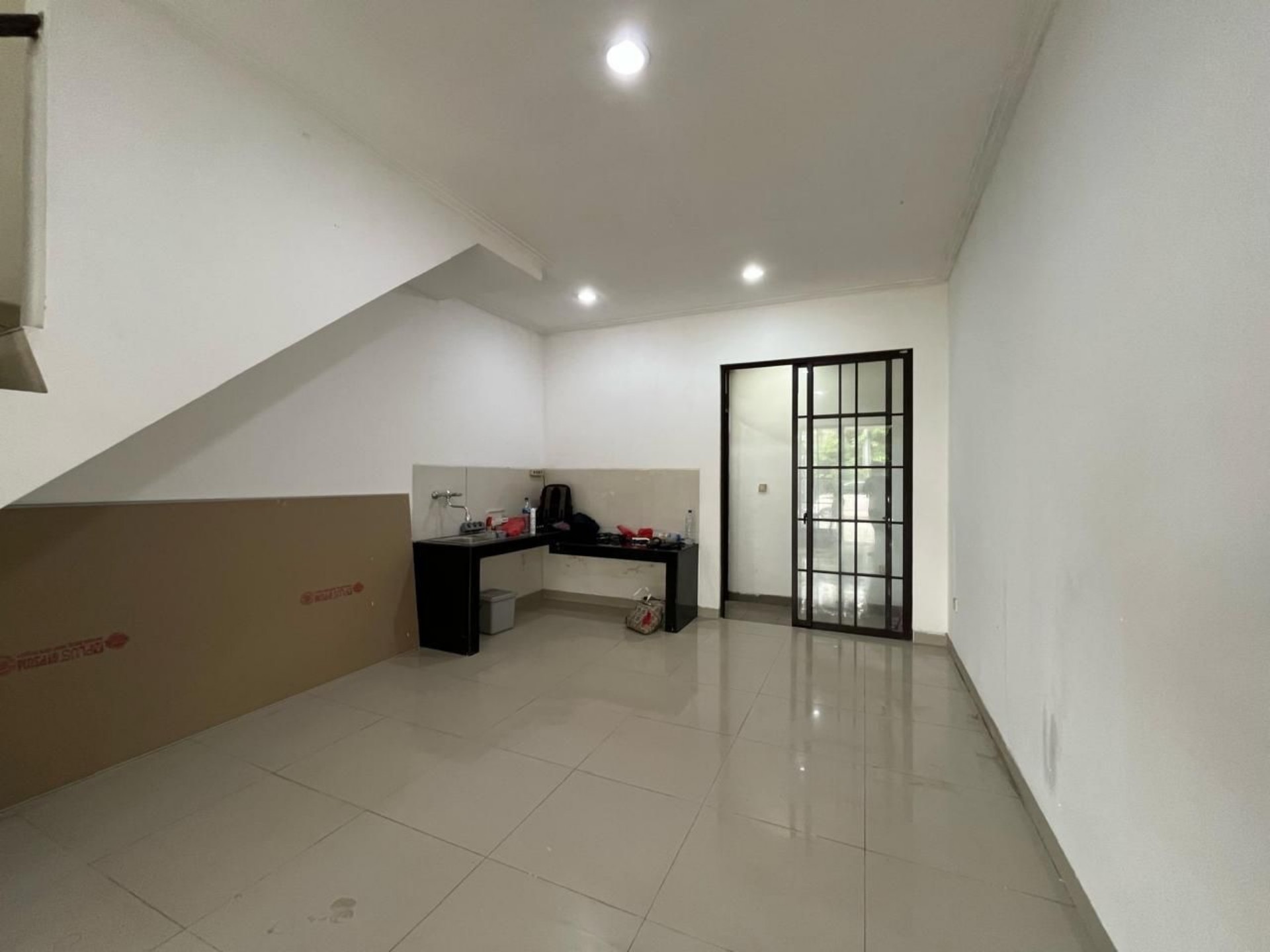 Rumah Disewa di Tangerang, foto 1 dari 7