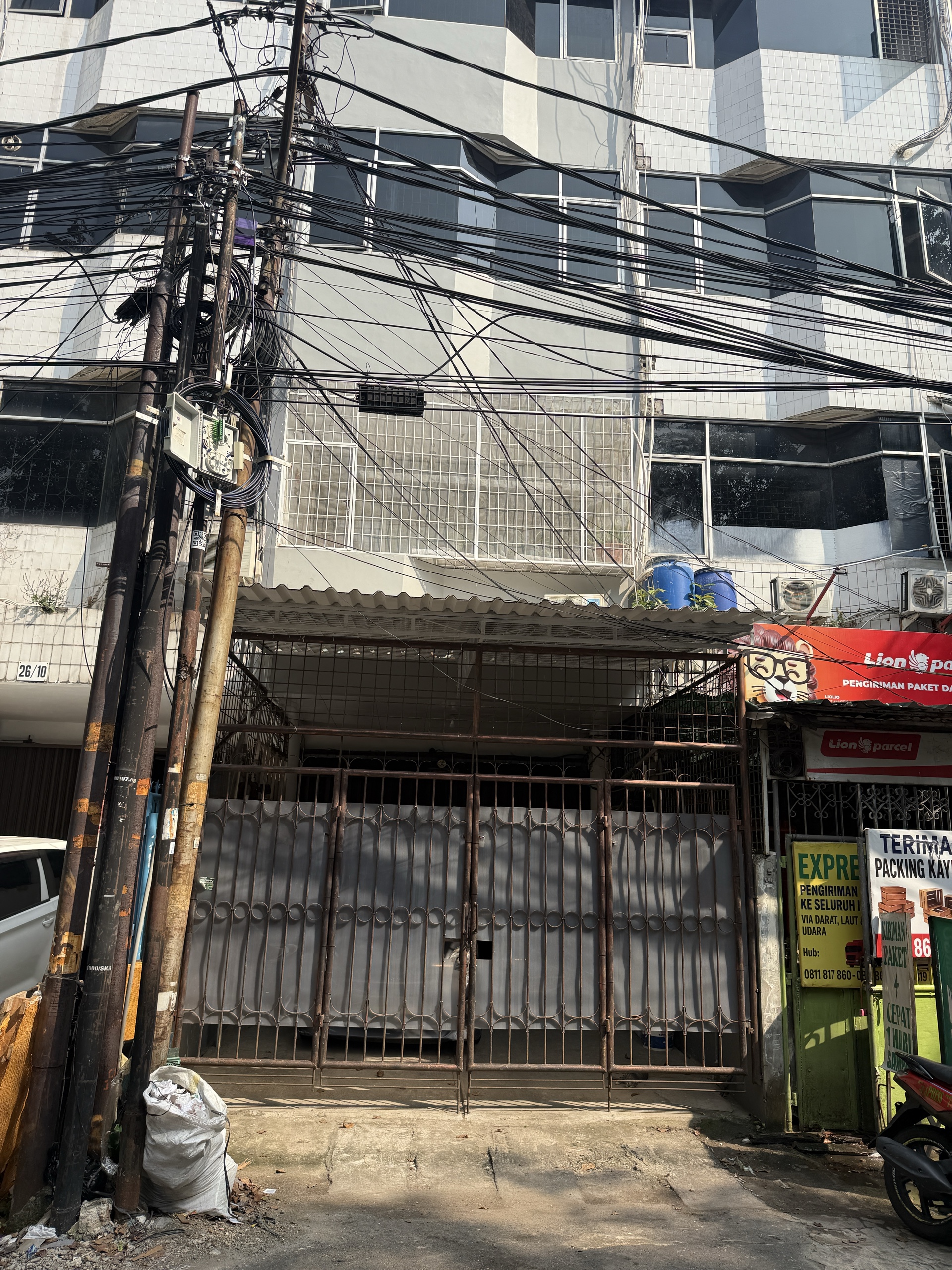 Rumah Disewa di Jakarta Pusat, foto 1 dari 10