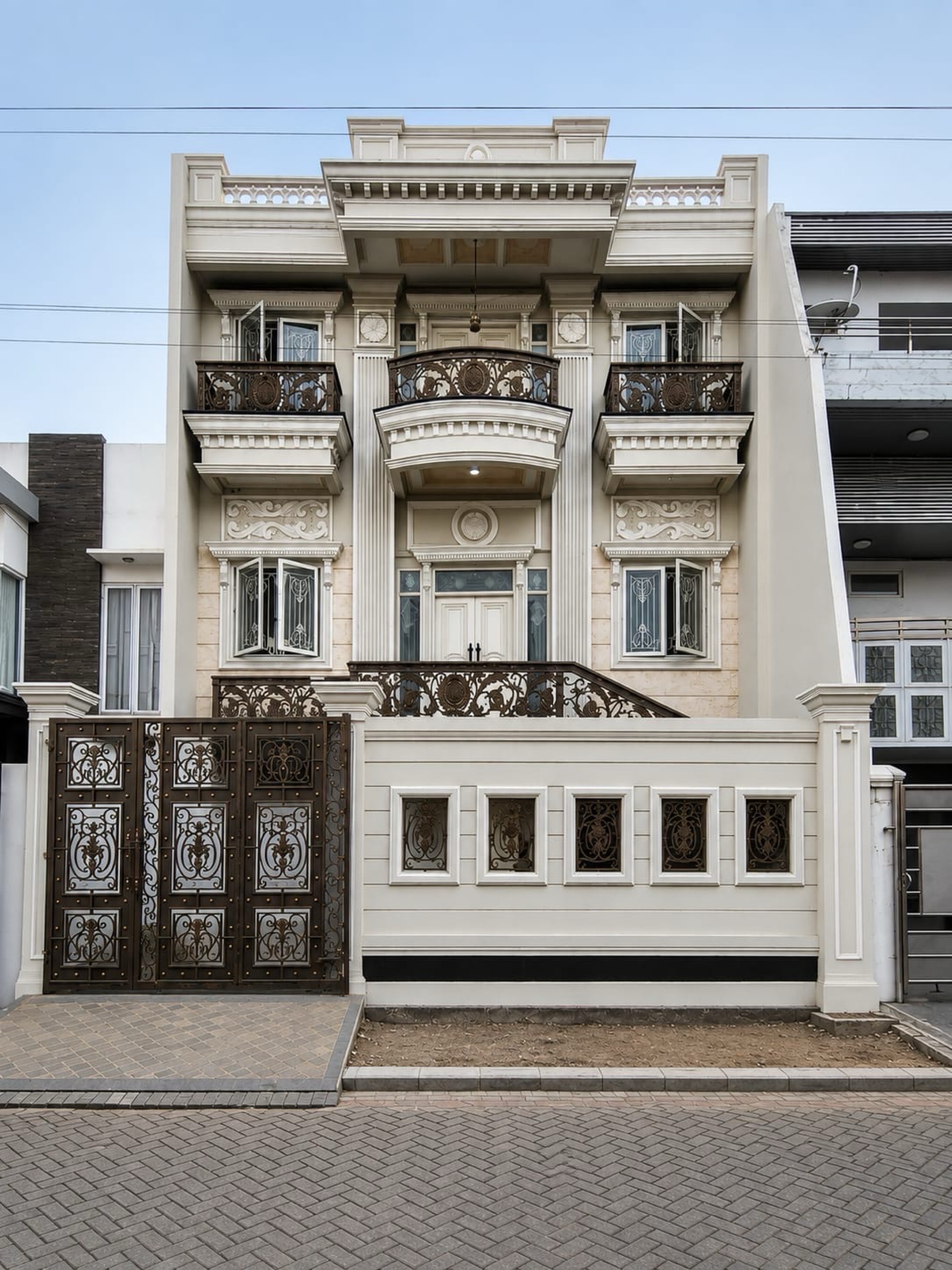 Rumah Dijual di Jakarta Barat, foto 1 dari 10