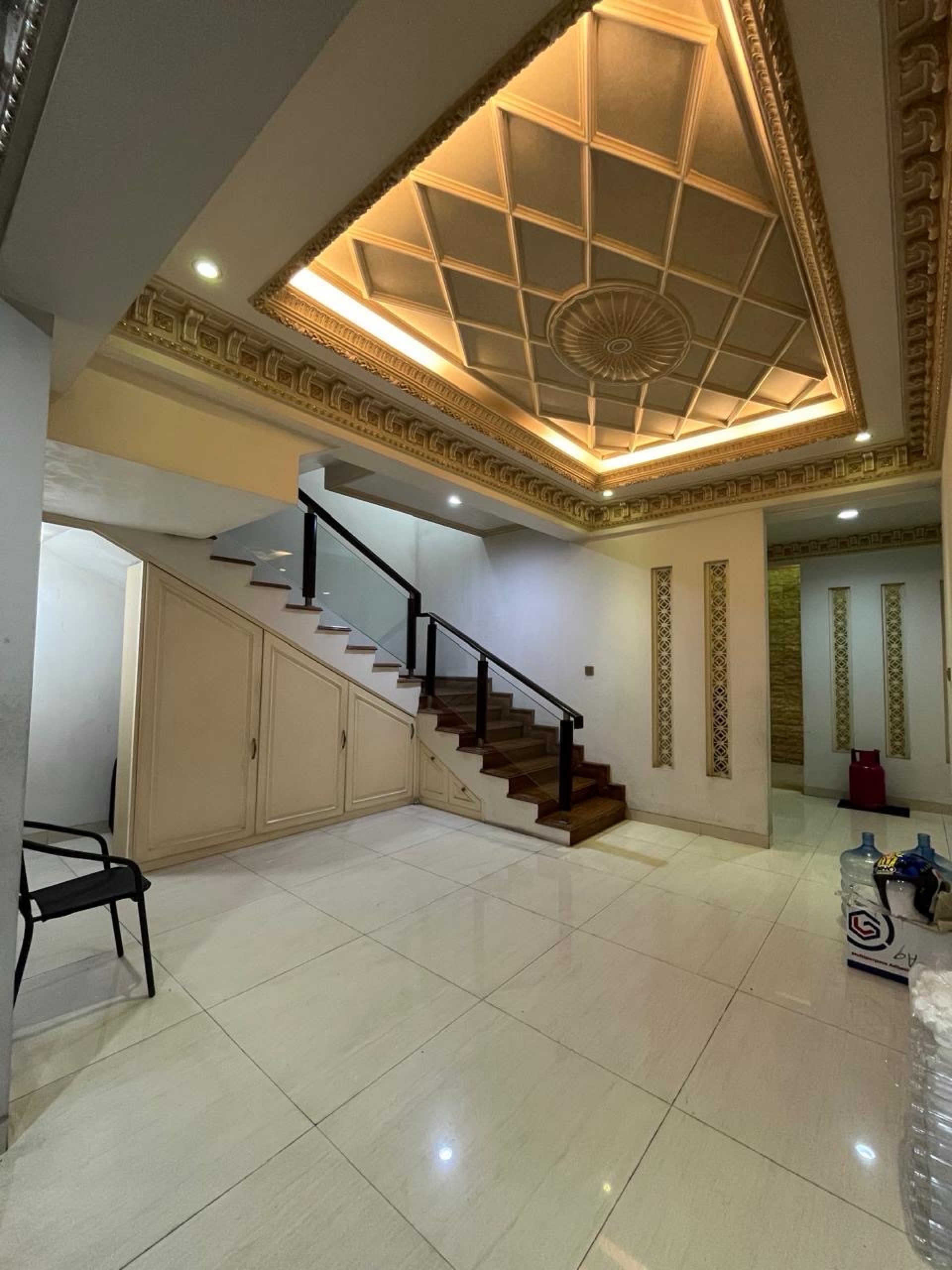 Rumah Dijual di Jakarta Barat, foto 1 dari 10