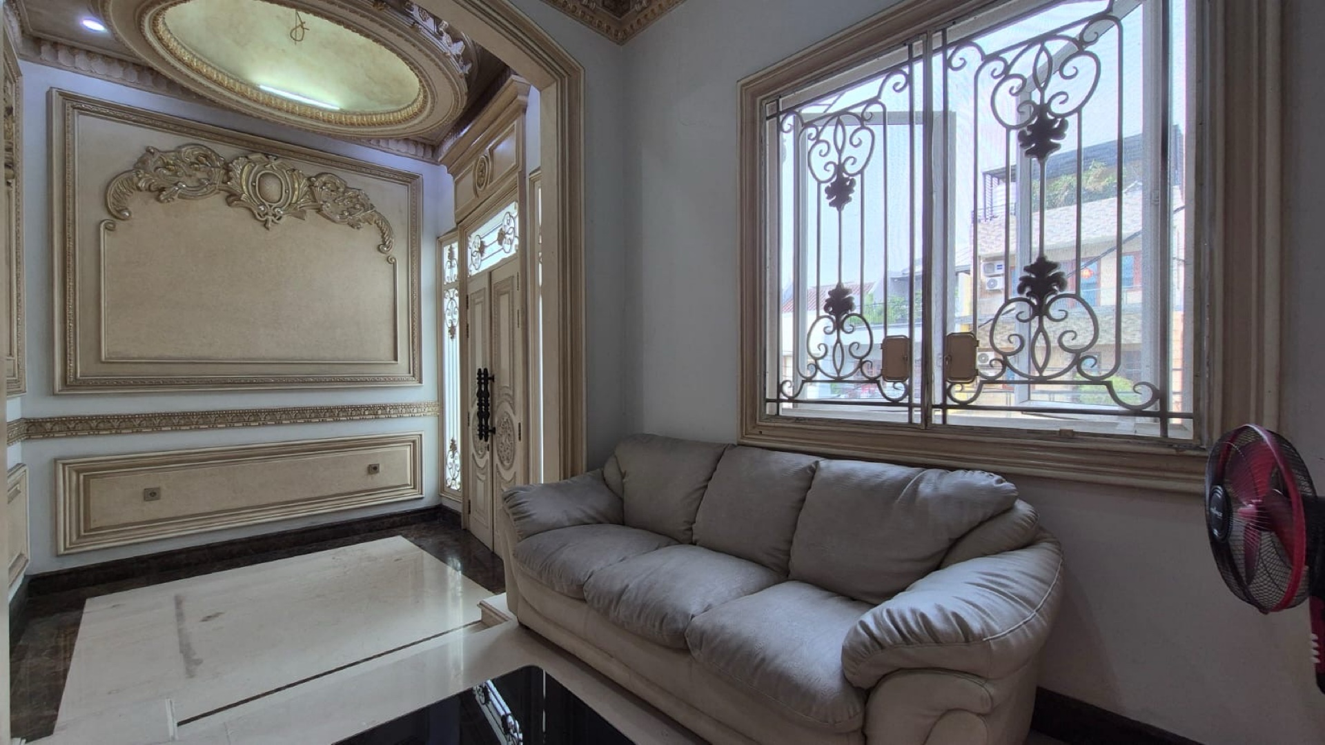 Rumah Dijual di Jakarta Barat, foto 1 dari 10