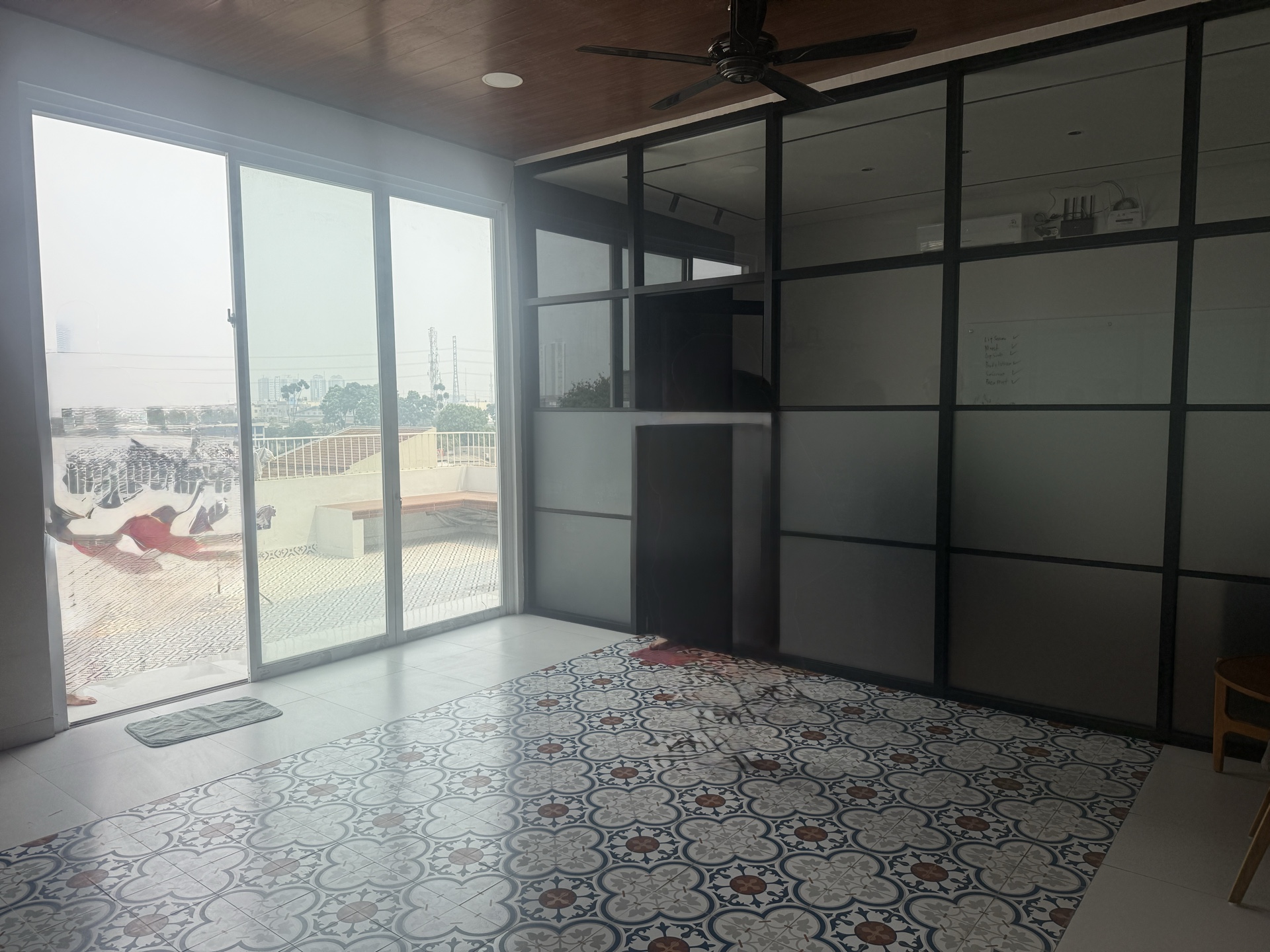 Rumah Disewa di Jakarta Barat, foto 1 dari 10
