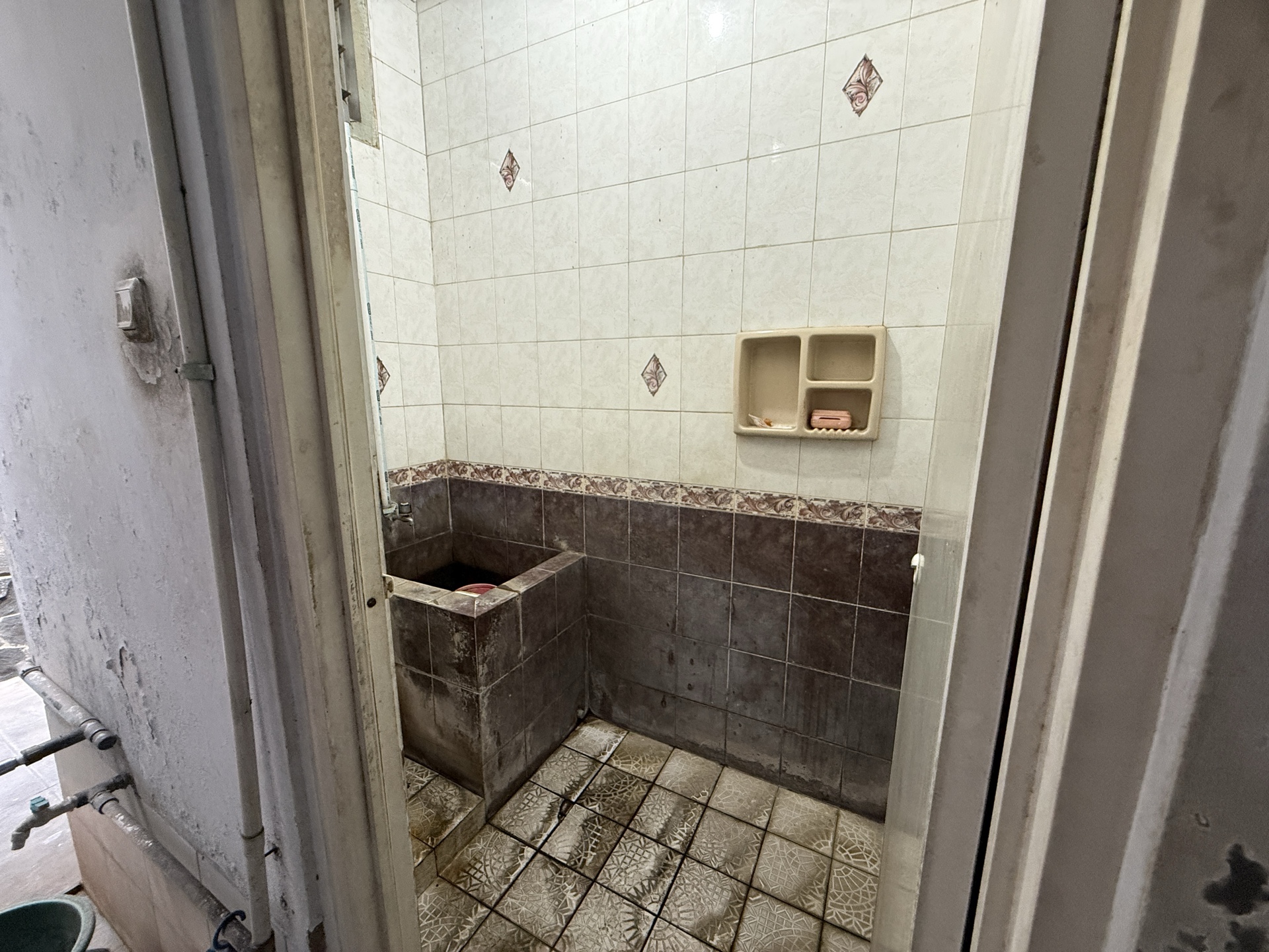 Rumah Dijual di Jakarta Barat, foto 1 dari 9