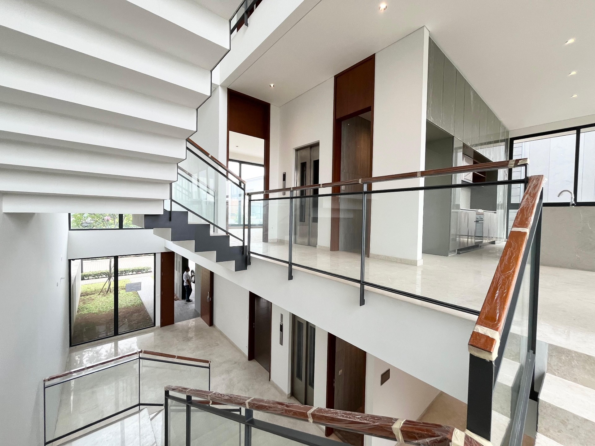 Rumah Dijual di Tangerang, foto 1 dari 10