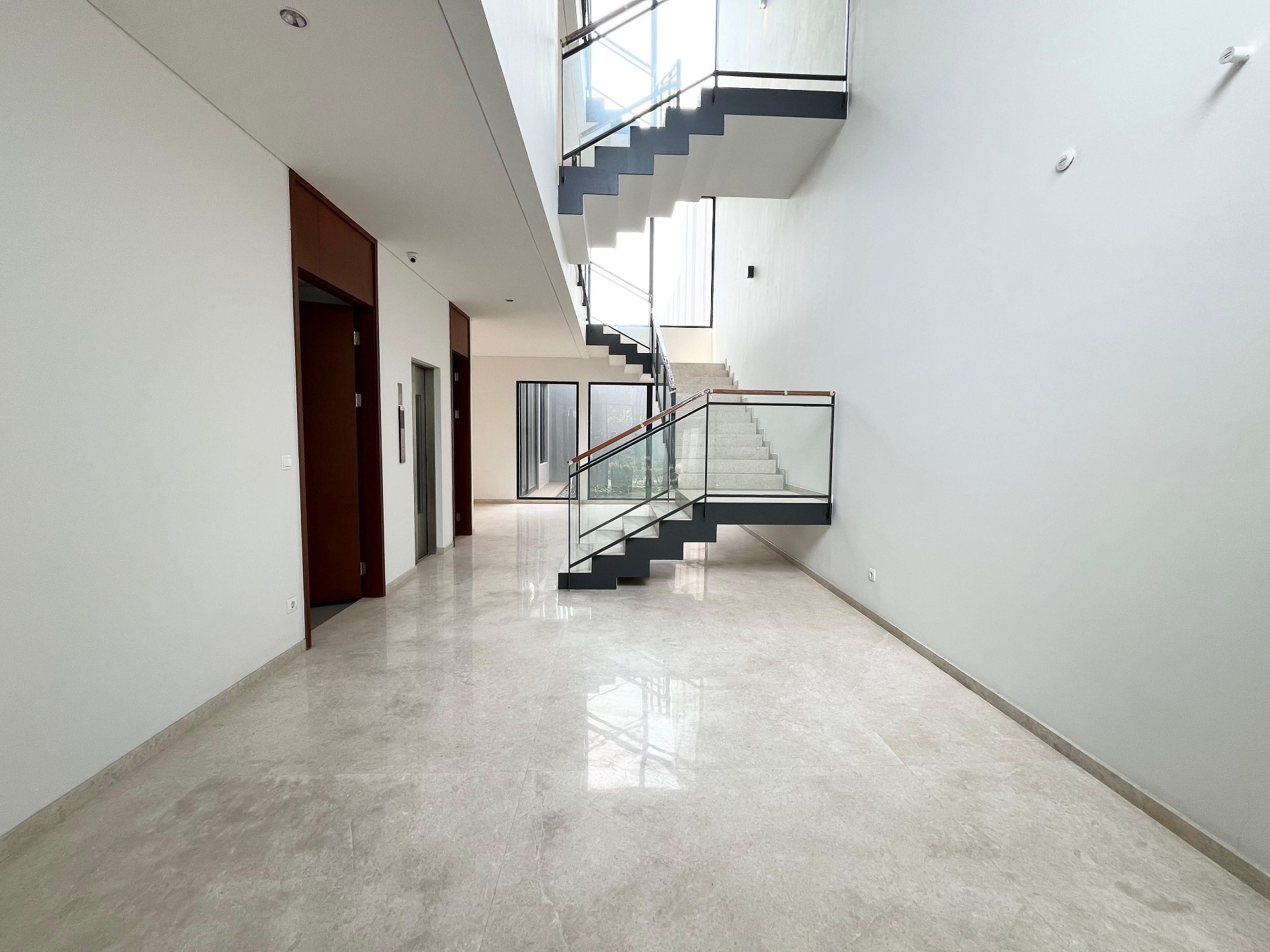 Rumah Dijual di Tangerang, foto 1 dari 10