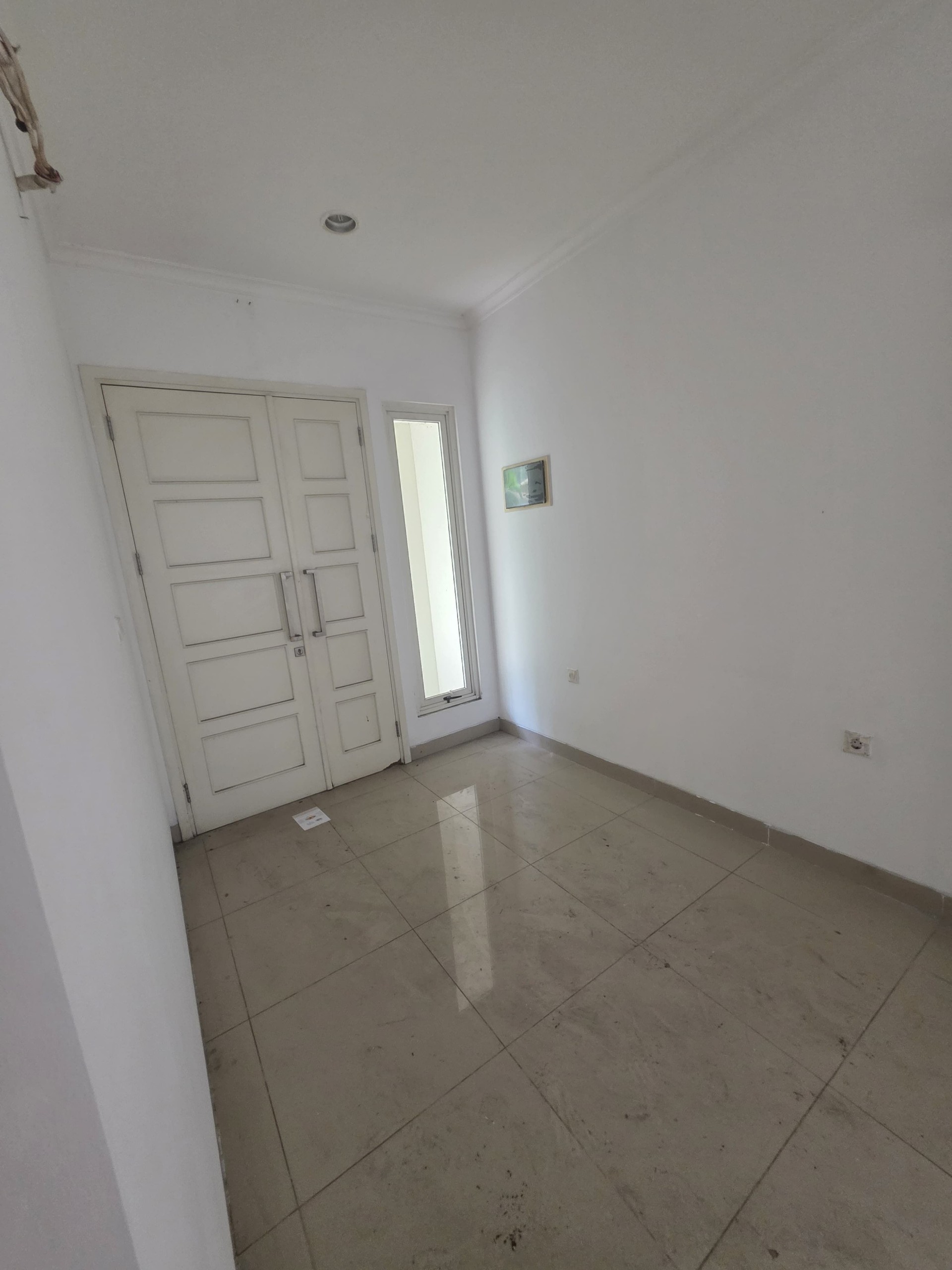 Rumah Disewa di Tangerang, foto 1 dari 8